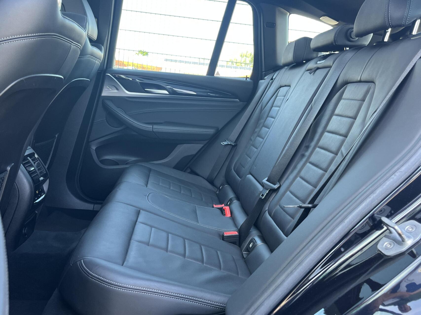 Foto van BMW X3 Xdrive20i