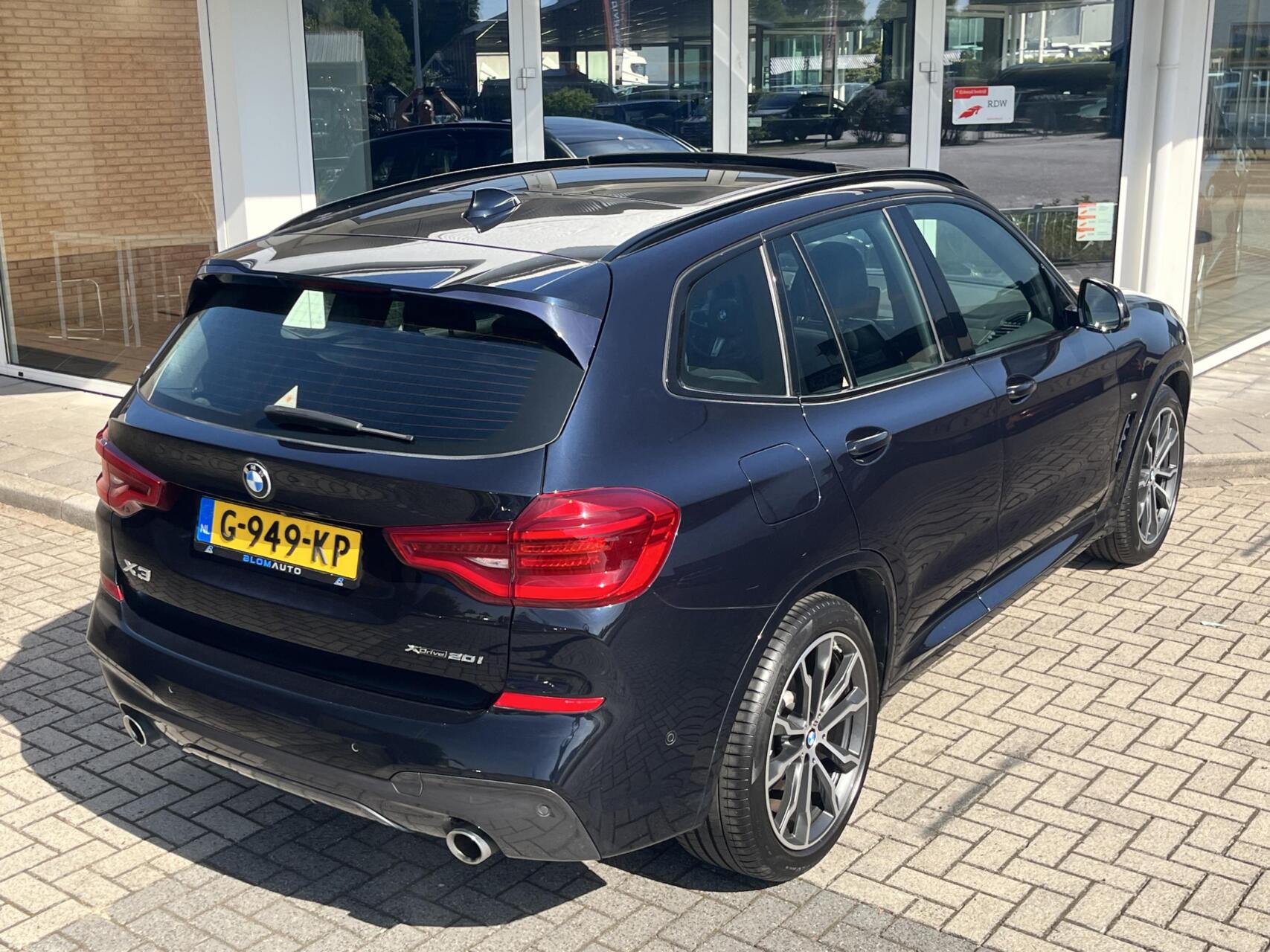 Foto van BMW X3 Xdrive20i