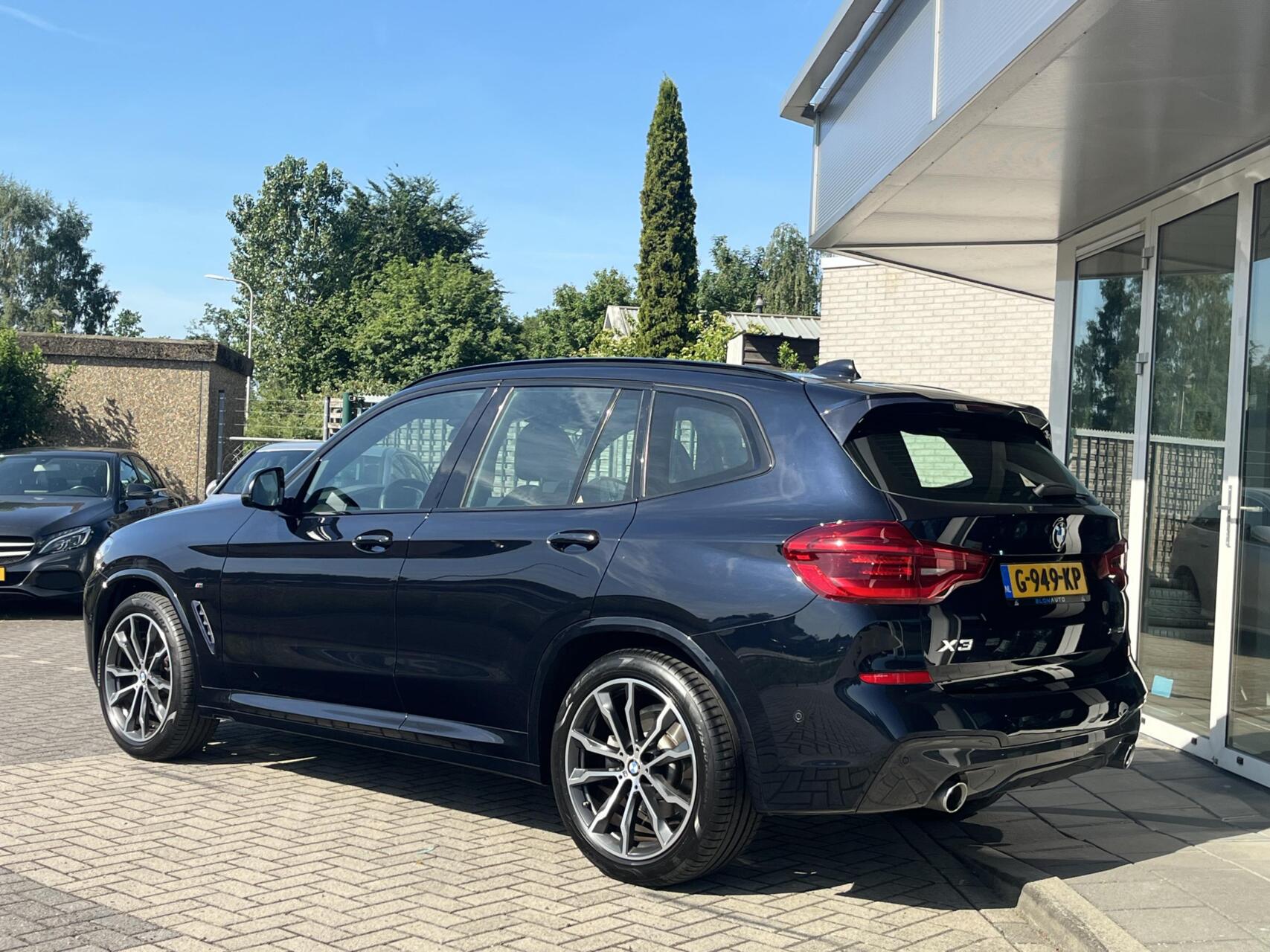 Foto van BMW X3 Xdrive20i