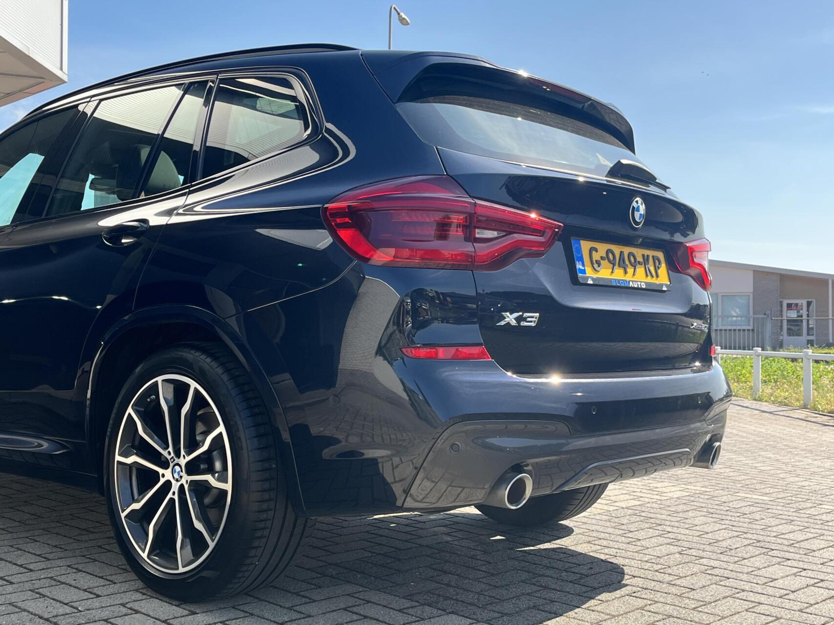 Foto van BMW X3 Xdrive20i