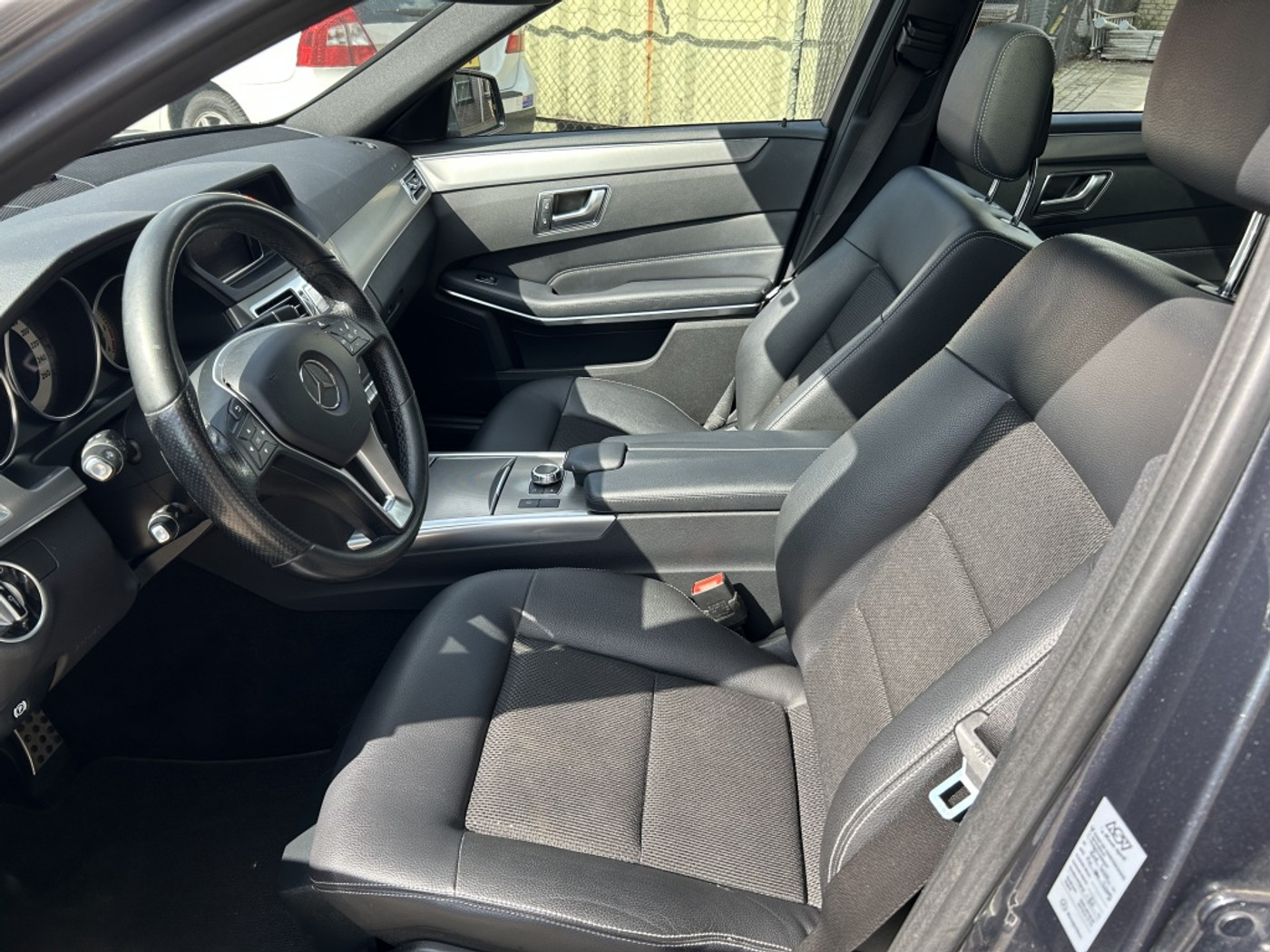 Foto van Mercedes-Benz E 300 Bluetec Hybrid