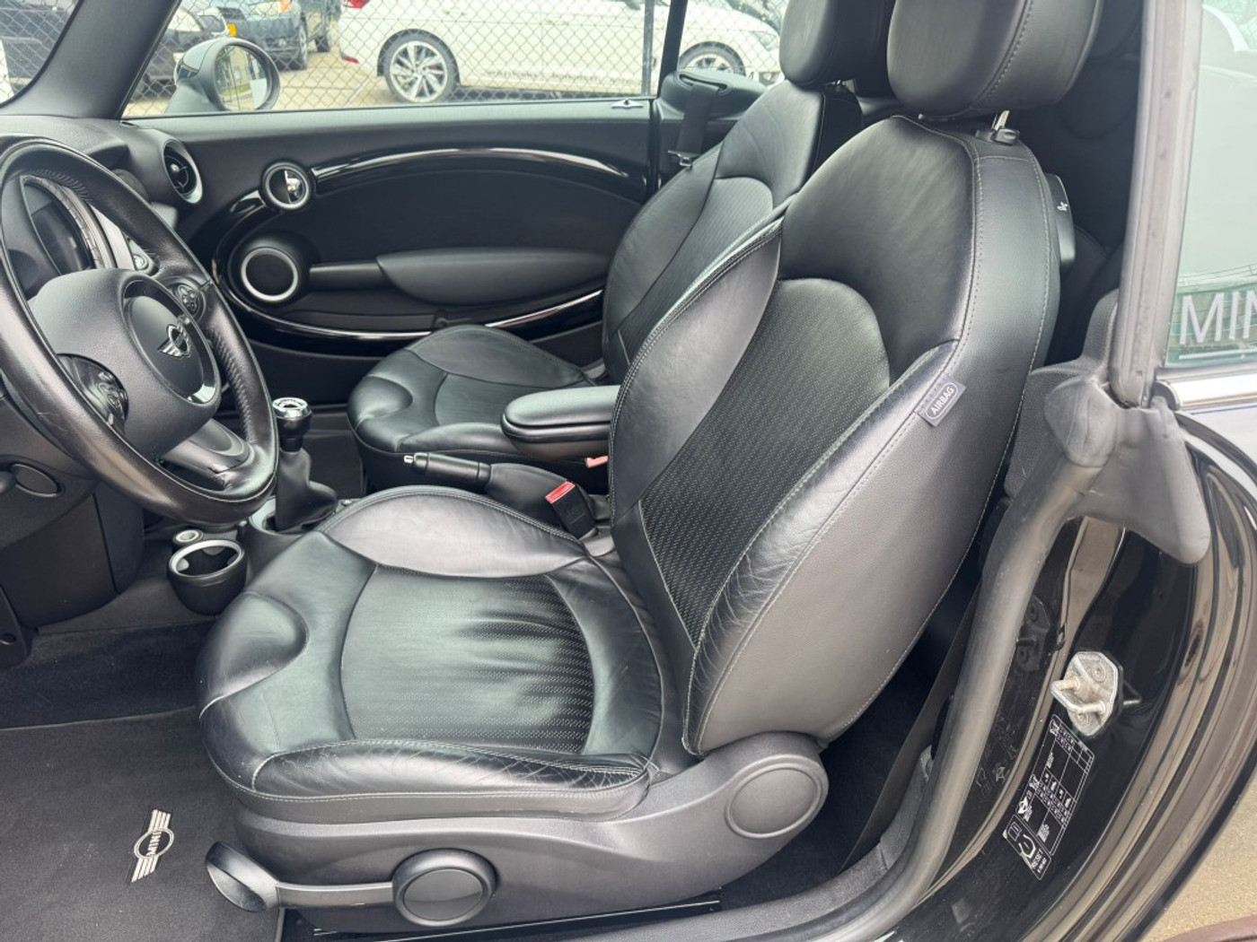 Foto van Mini Cooper Cabrio