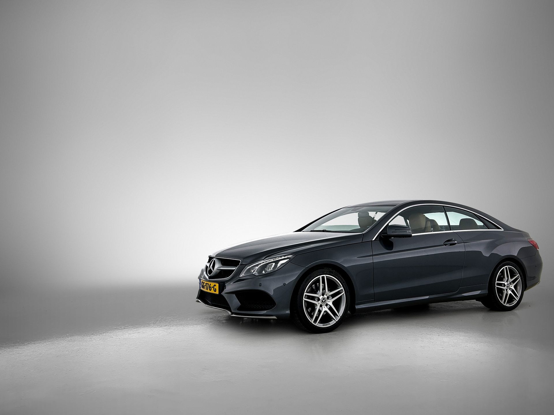 Foto van Mercedes-Benz E 200