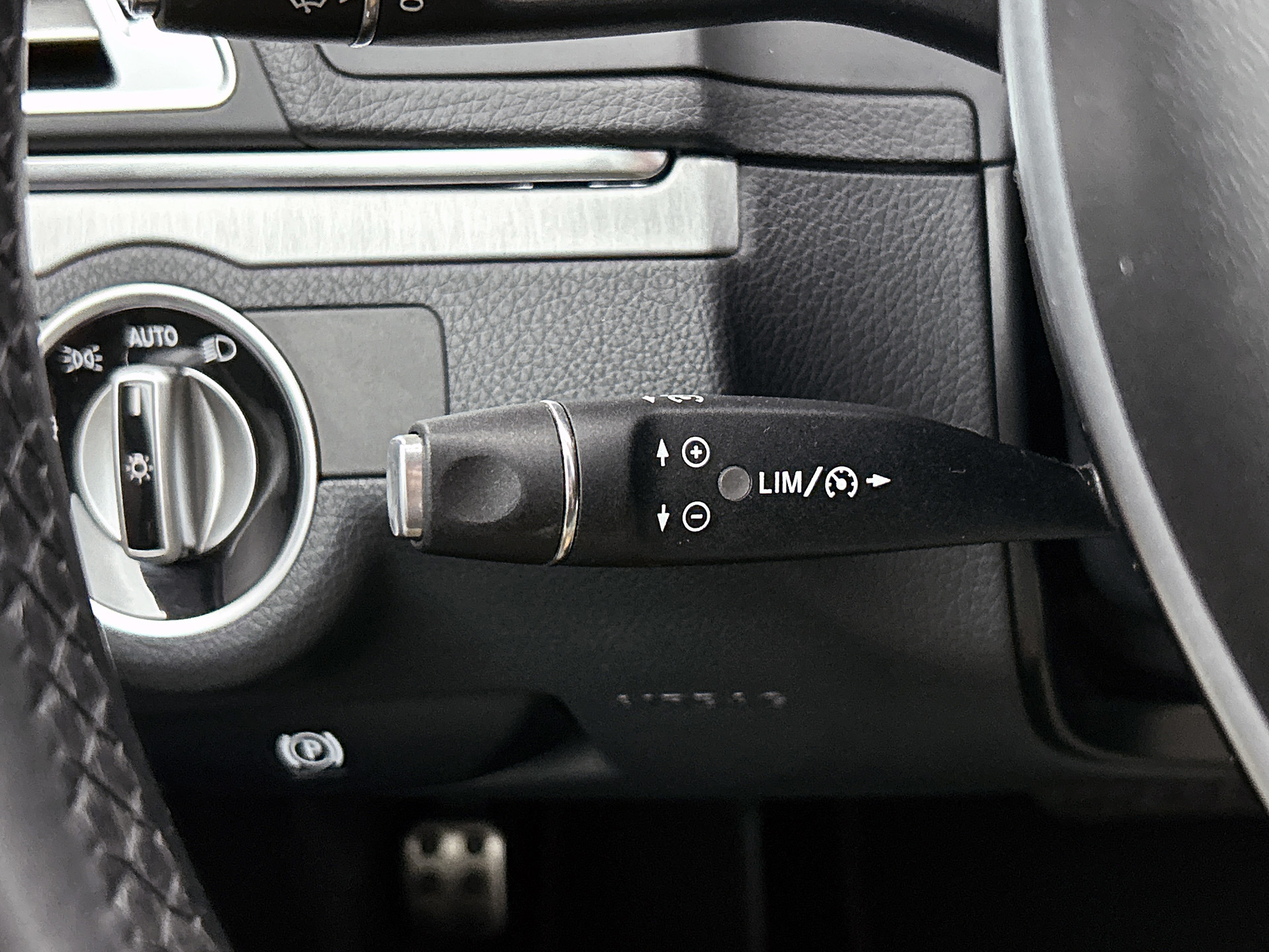 Foto van Mercedes-Benz E 200
