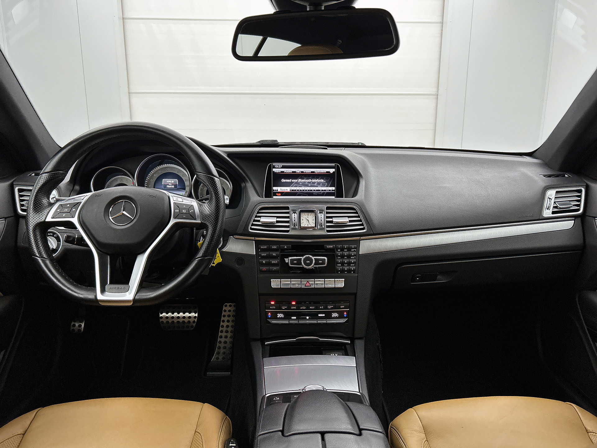 Foto van Mercedes-Benz E 200