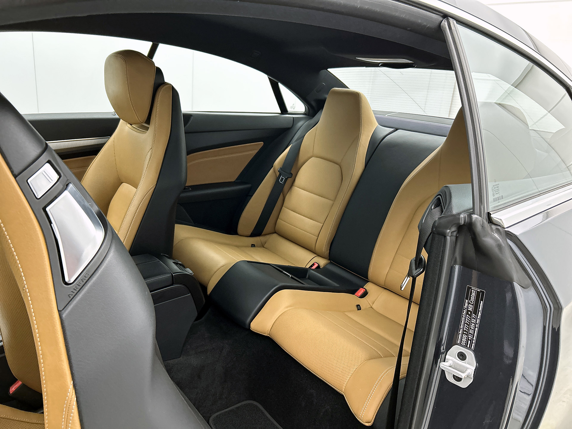 Foto van Mercedes-Benz E 200