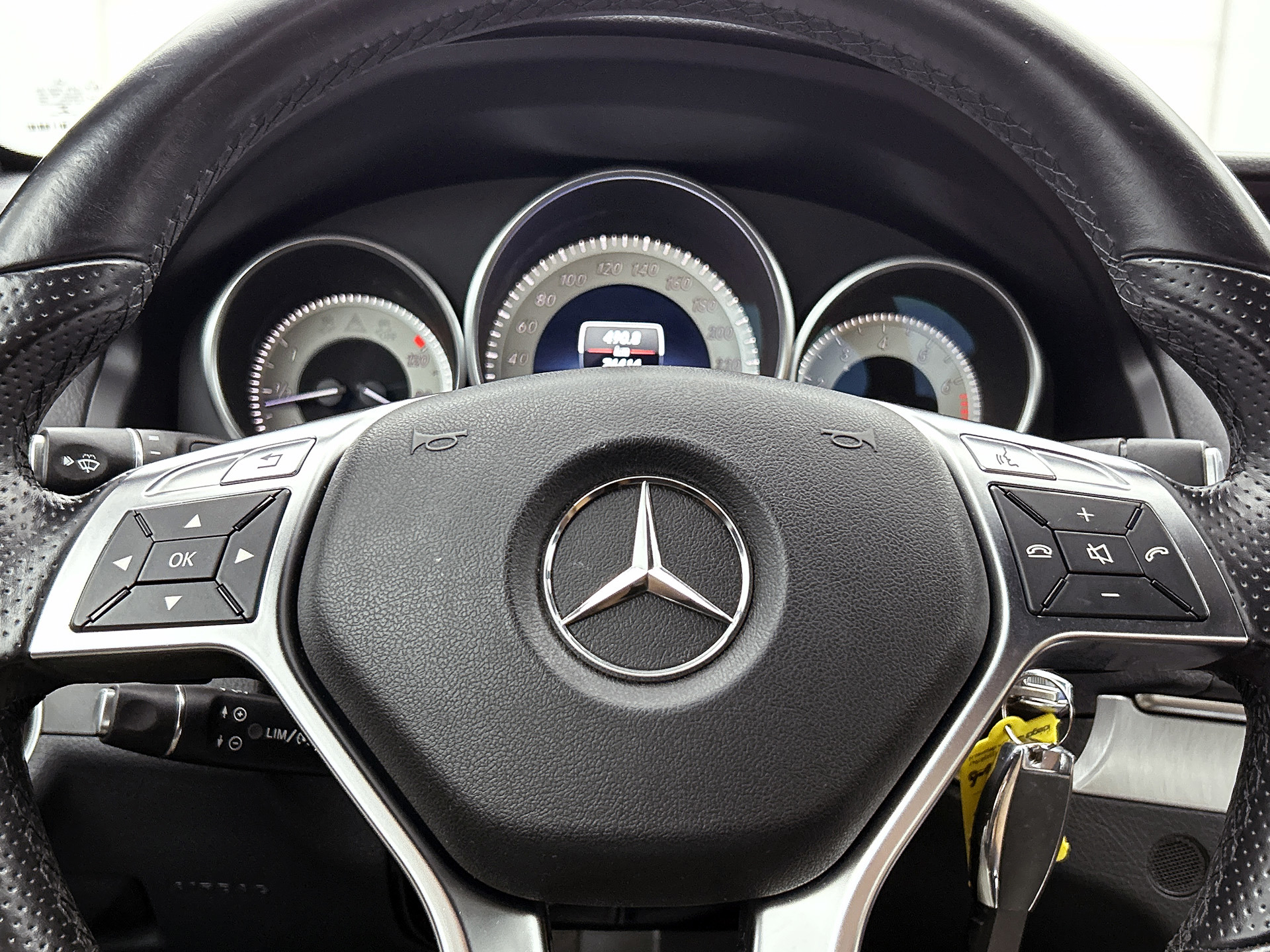 Foto van Mercedes-Benz E 200