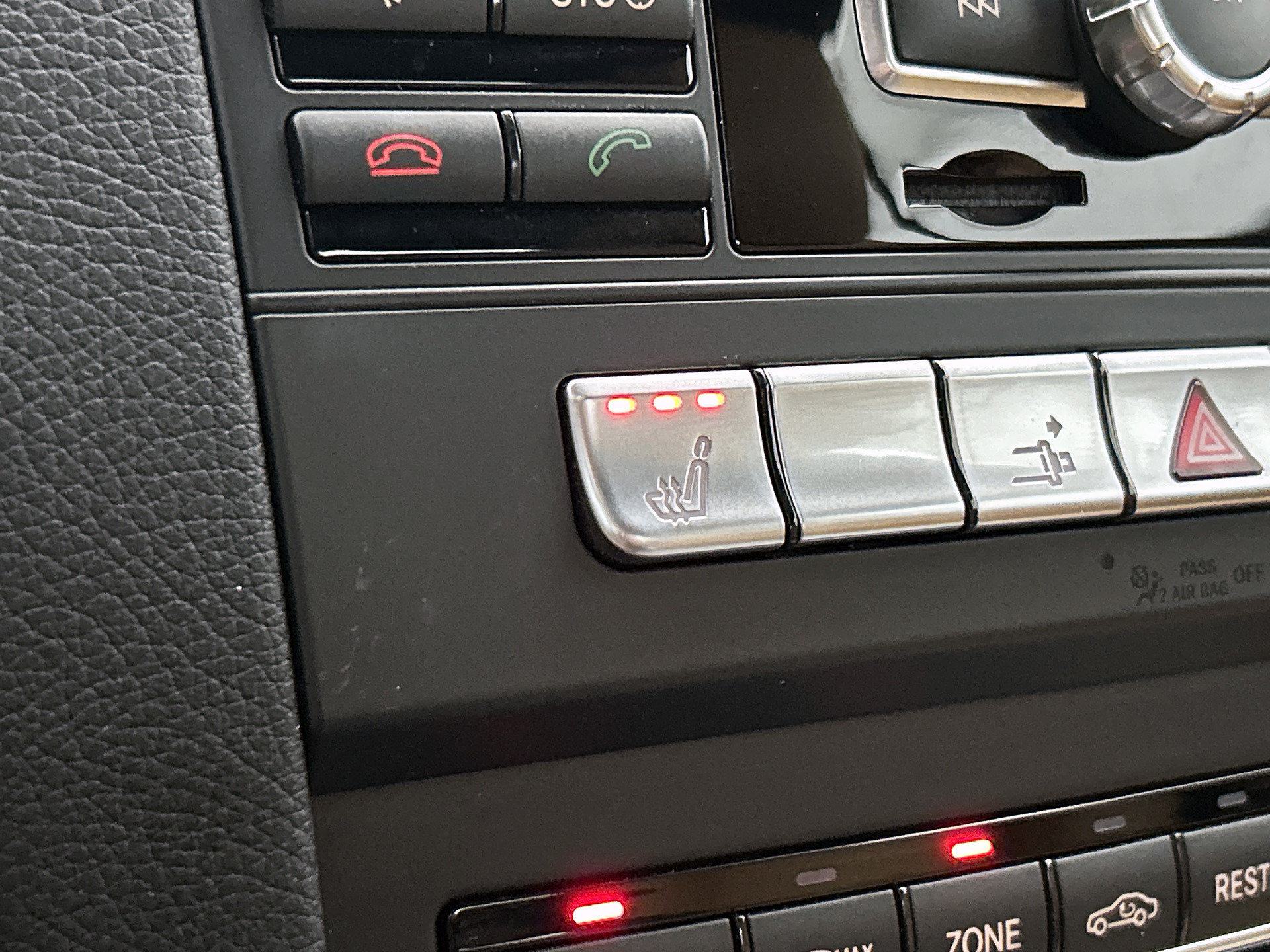 Foto van Mercedes-Benz E 200