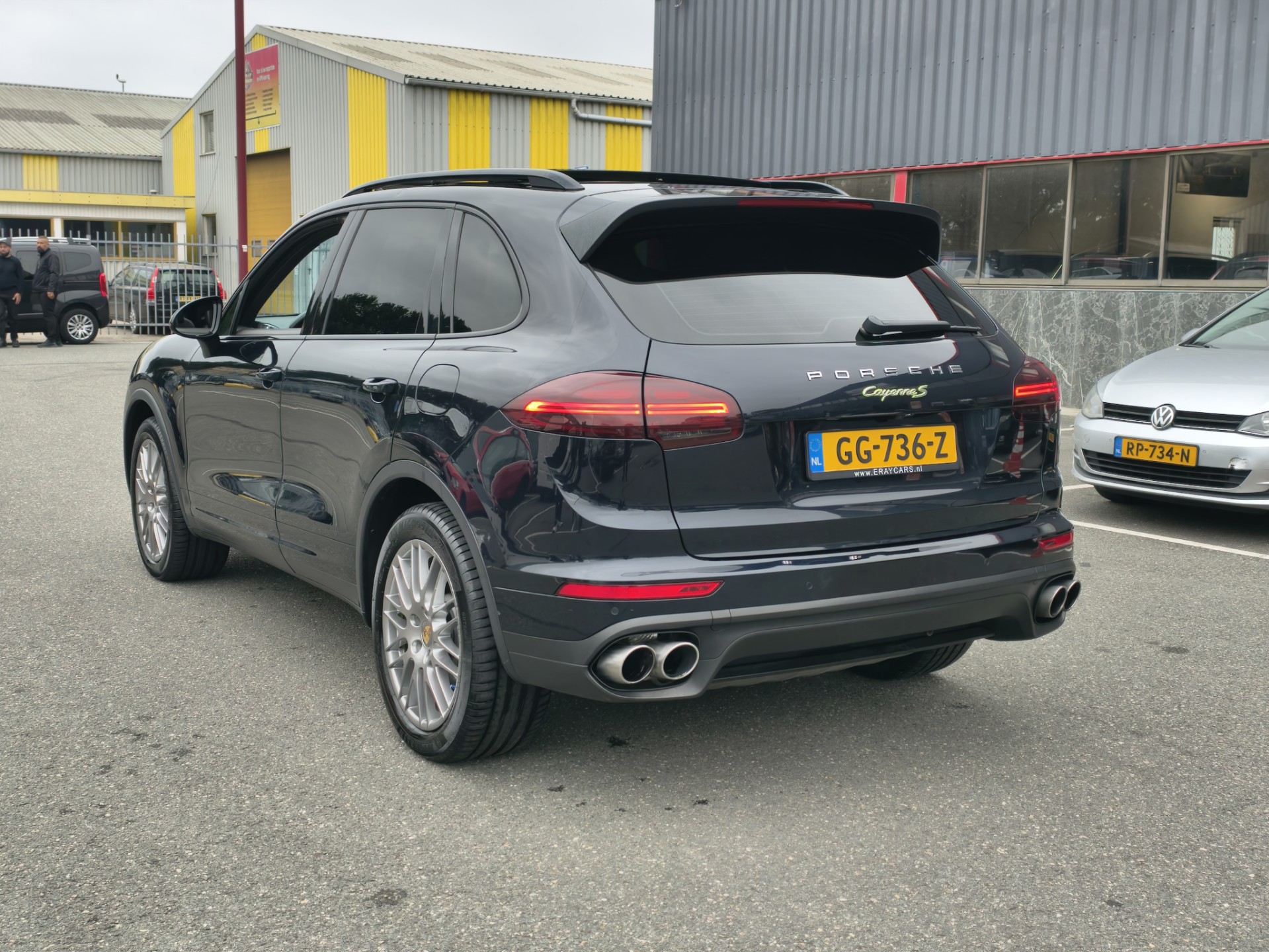 Foto van Porsche Cayenne S E-hybrid