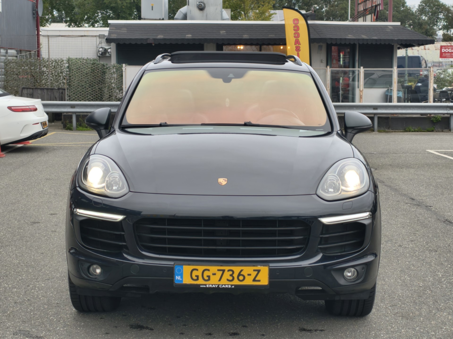 Foto van Porsche Cayenne S E-hybrid