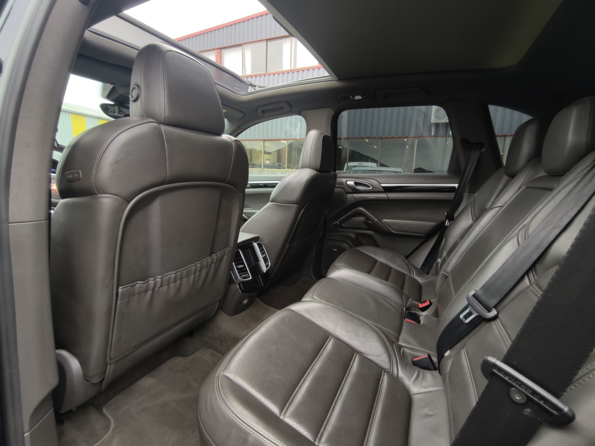 Foto van Porsche Cayenne S E-hybrid