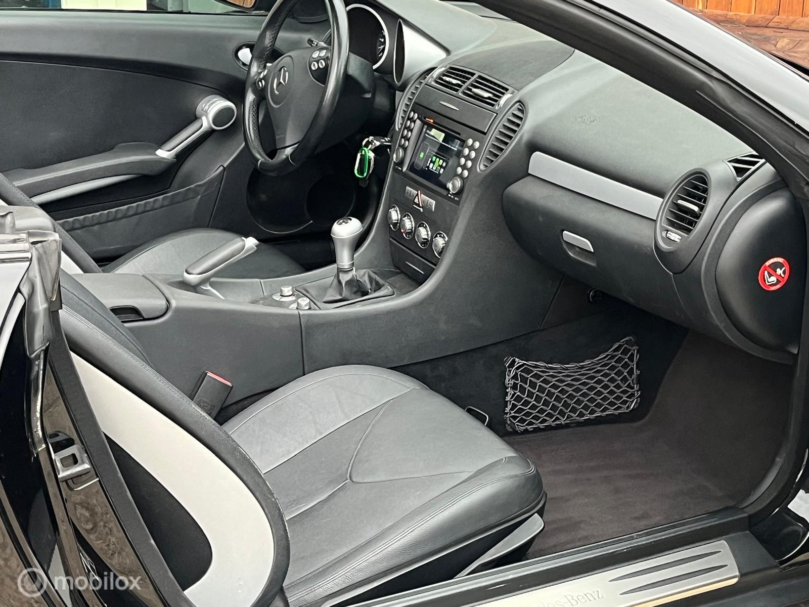 Foto van Mercedes-Benz SLK 200 Kompressor