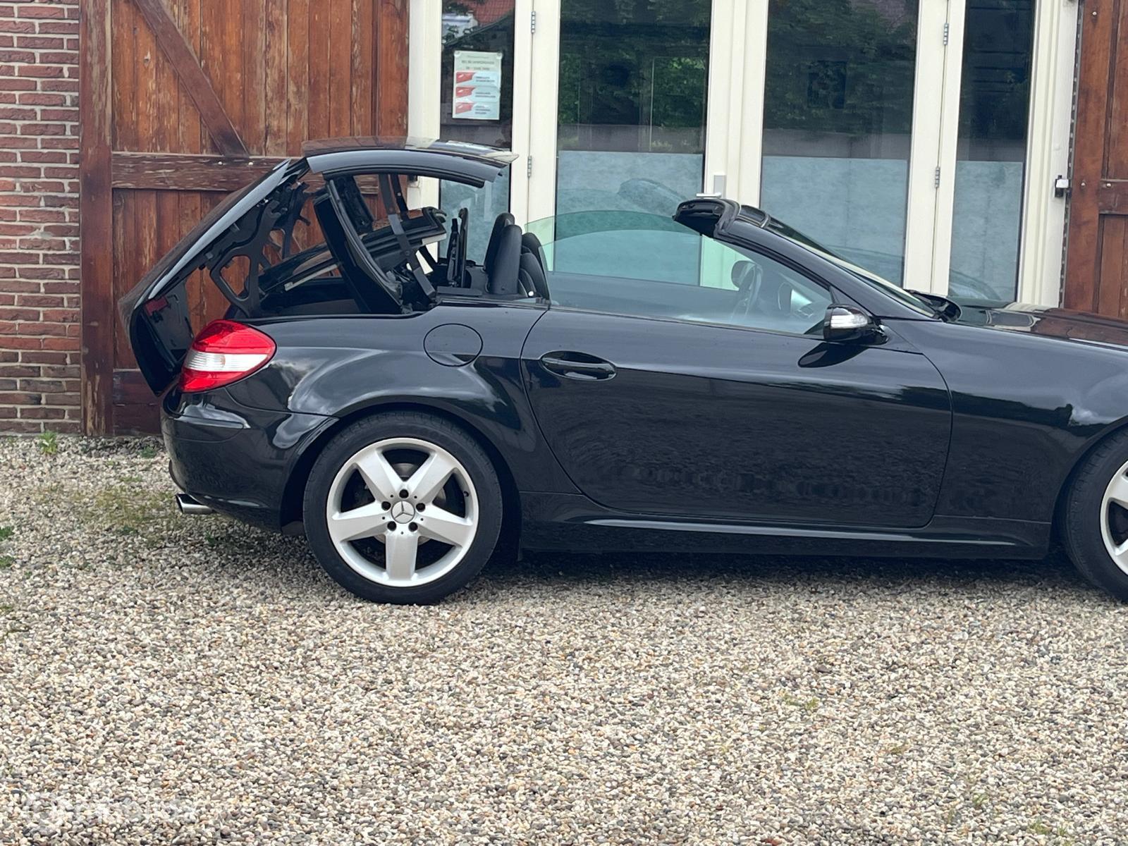 Foto van Mercedes-Benz SLK 200 Kompressor