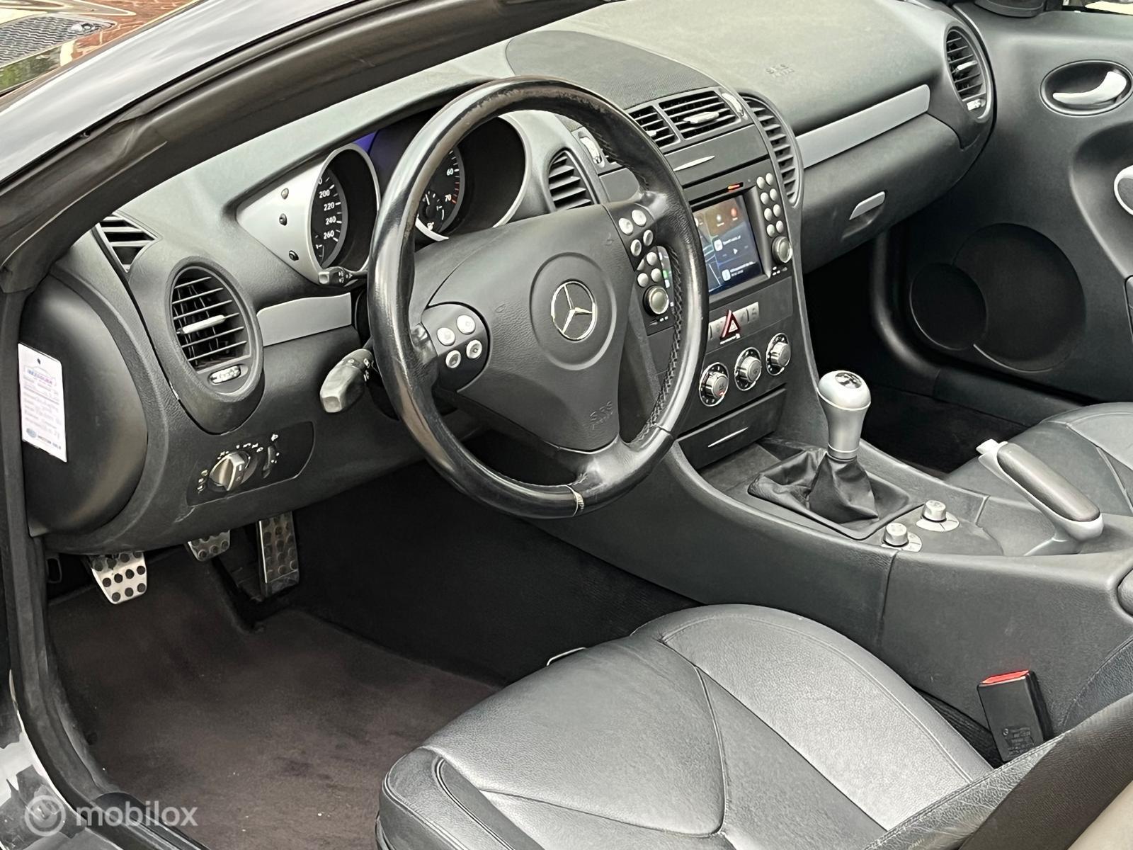 Foto van Mercedes-Benz SLK 200 Kompressor