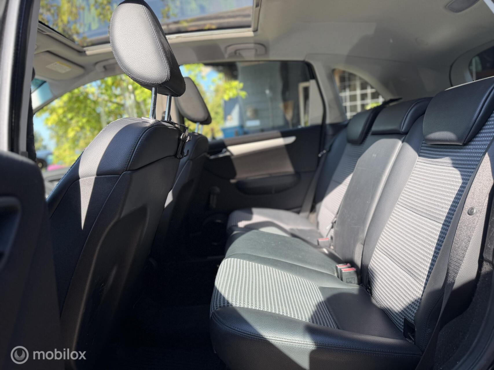Foto van Mercedes-Benz B 200
