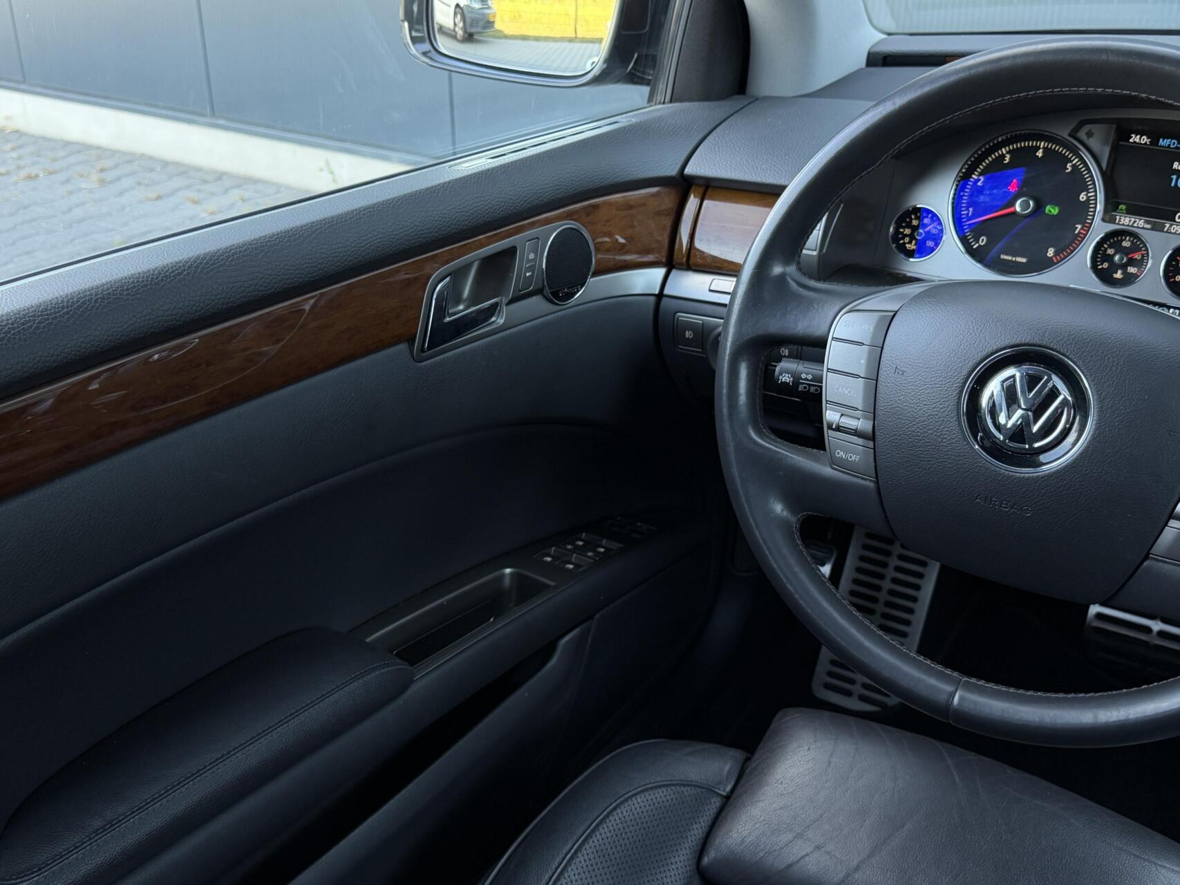 Foto van Volkswagen Phaeton
