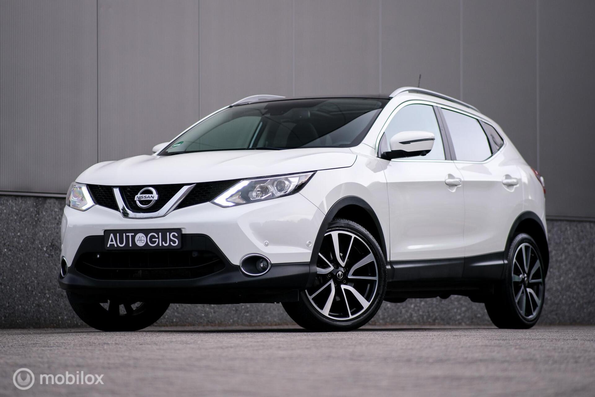Nissan Nissan Qashqai 1.2 Tekna | Leder | Trekhaak | Panorama | 360 camera | NL auto NAP | LED | Stoelverwarming | 2015 - voorkant
