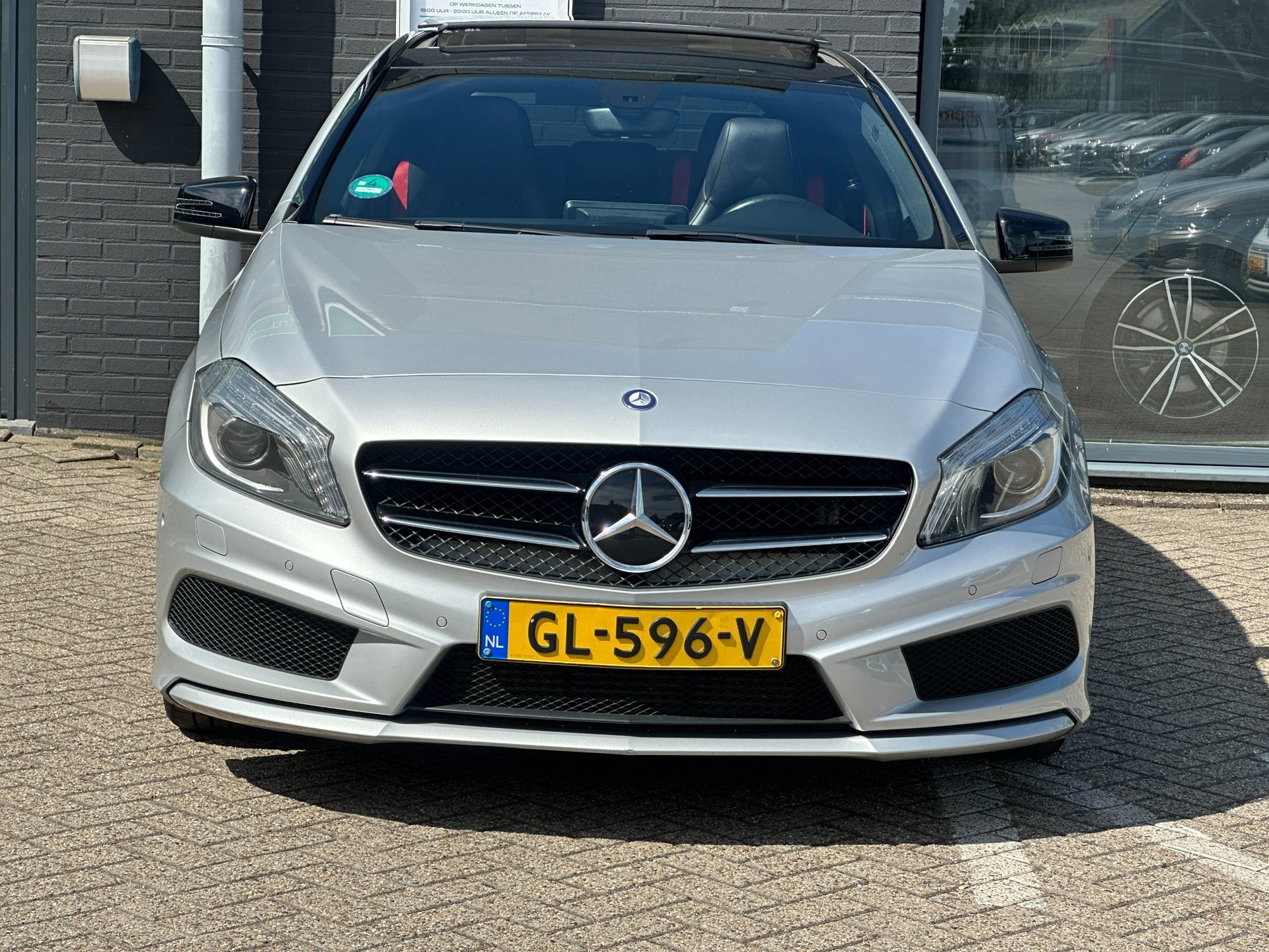 Foto van Mercedes-Benz A 180
