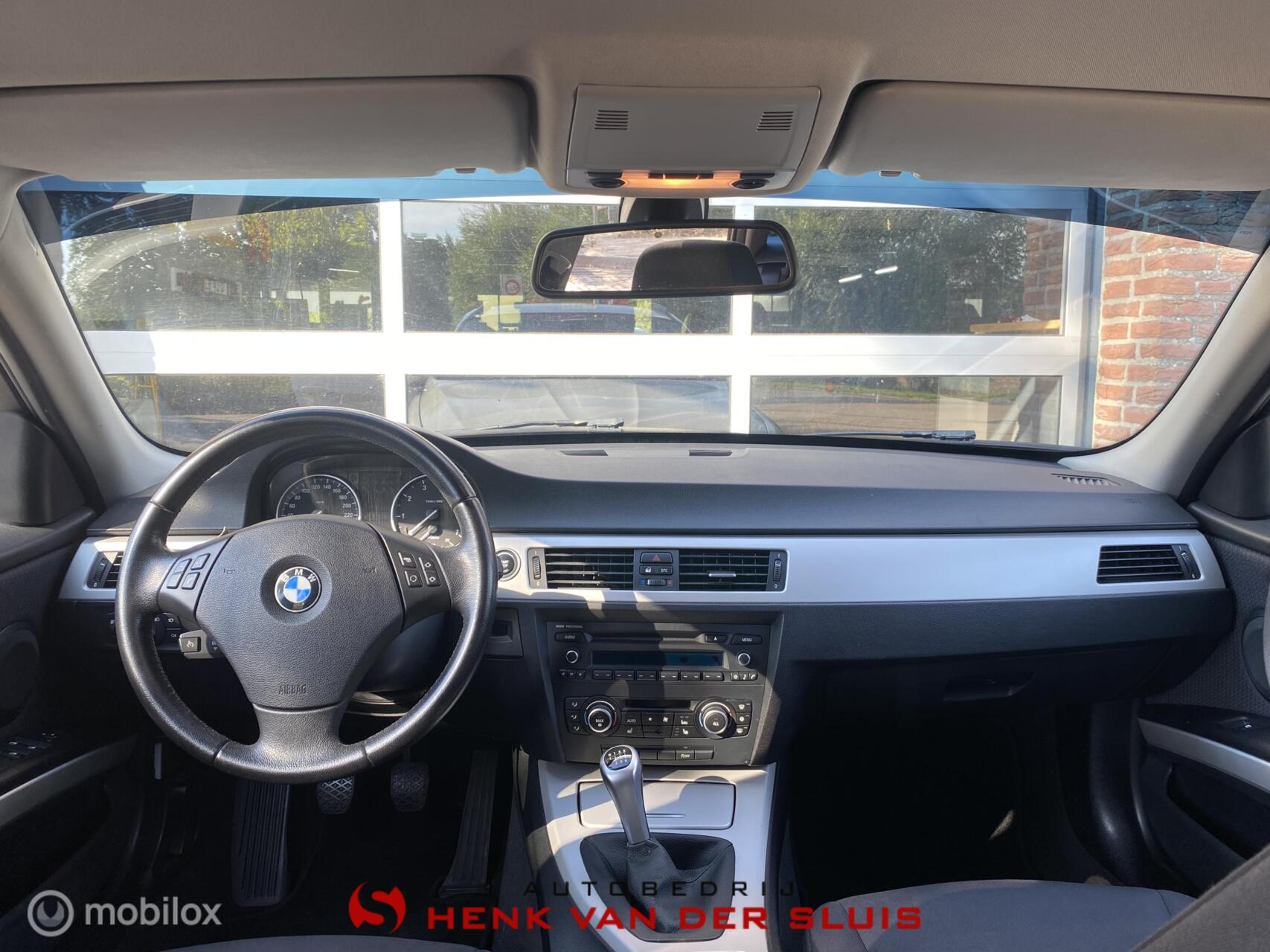 Foto van BMW 318i