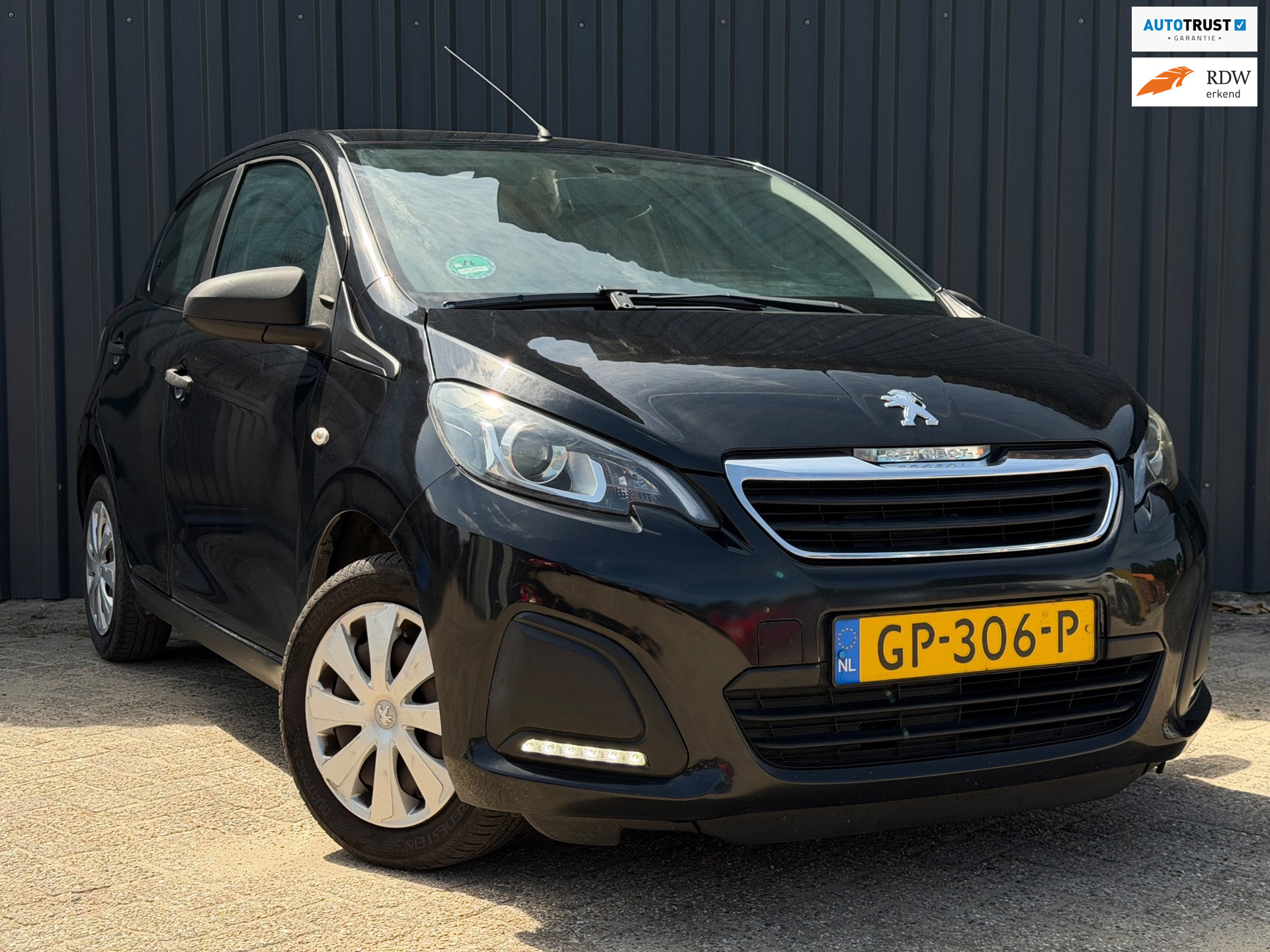 Peugeot 108 1.0 | 5 Deurs | NAP | 04-27 APK | 2015 - voorkant