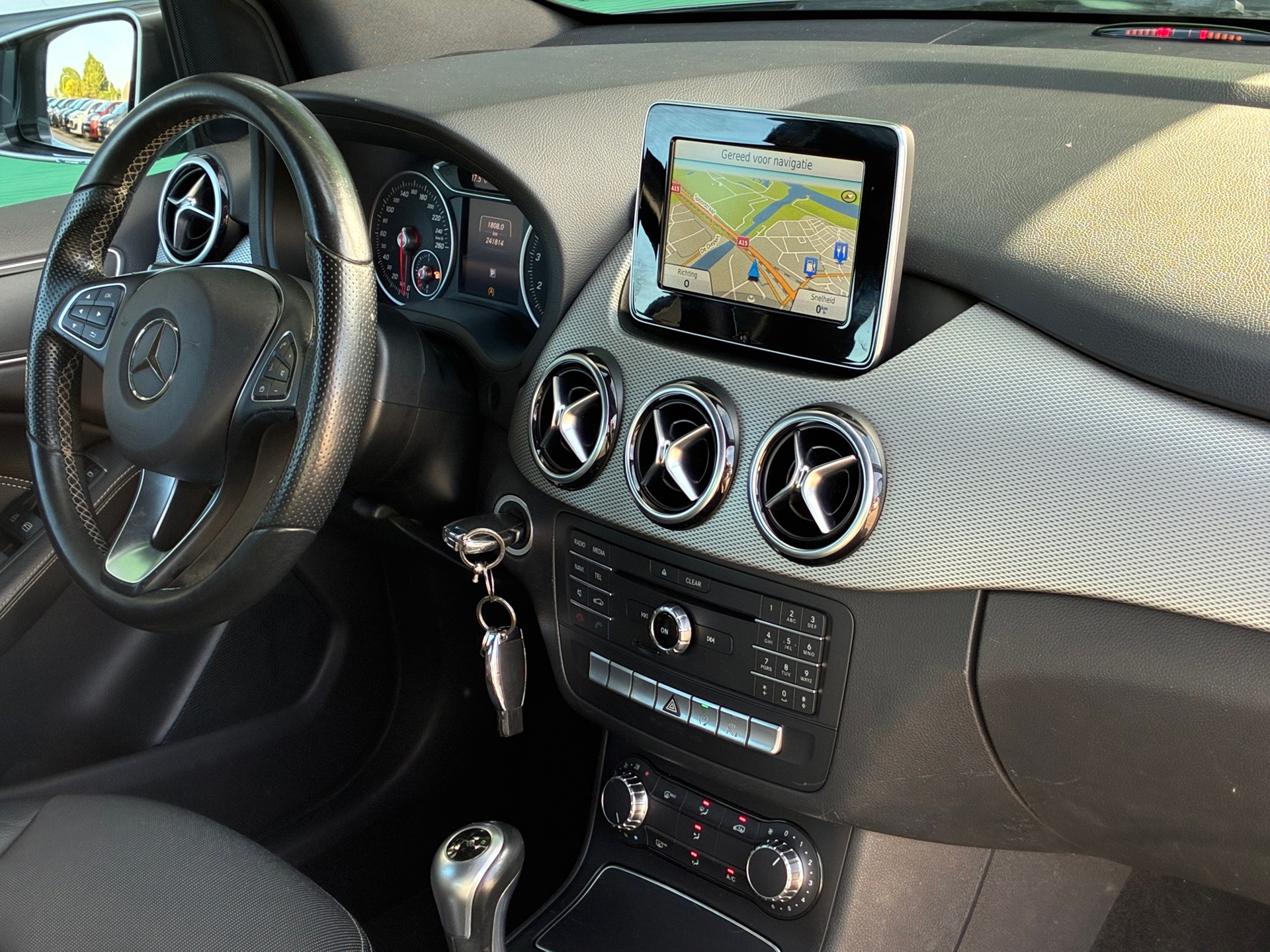 Foto van Mercedes-Benz B 200