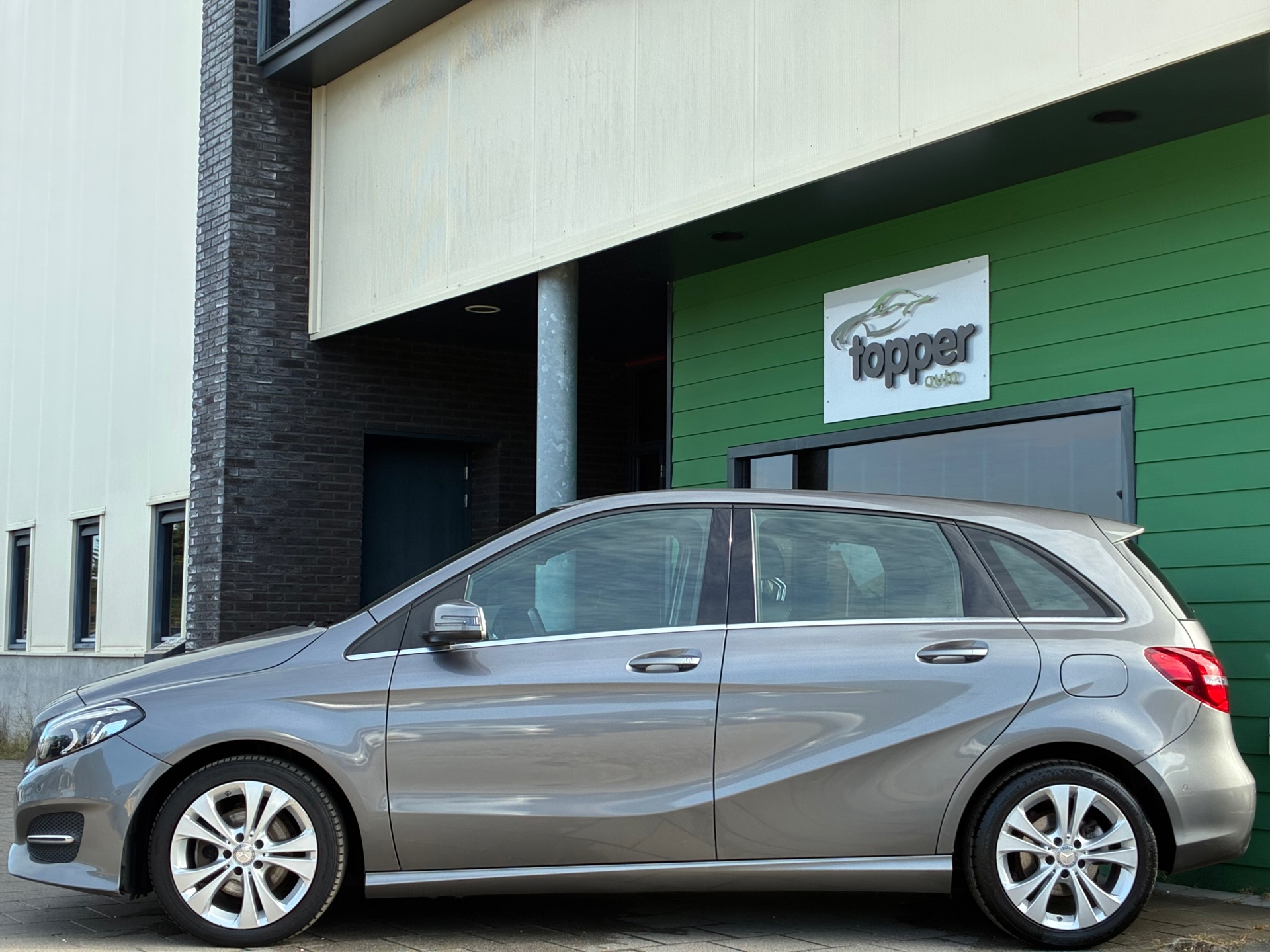 Foto van Mercedes-Benz B 200