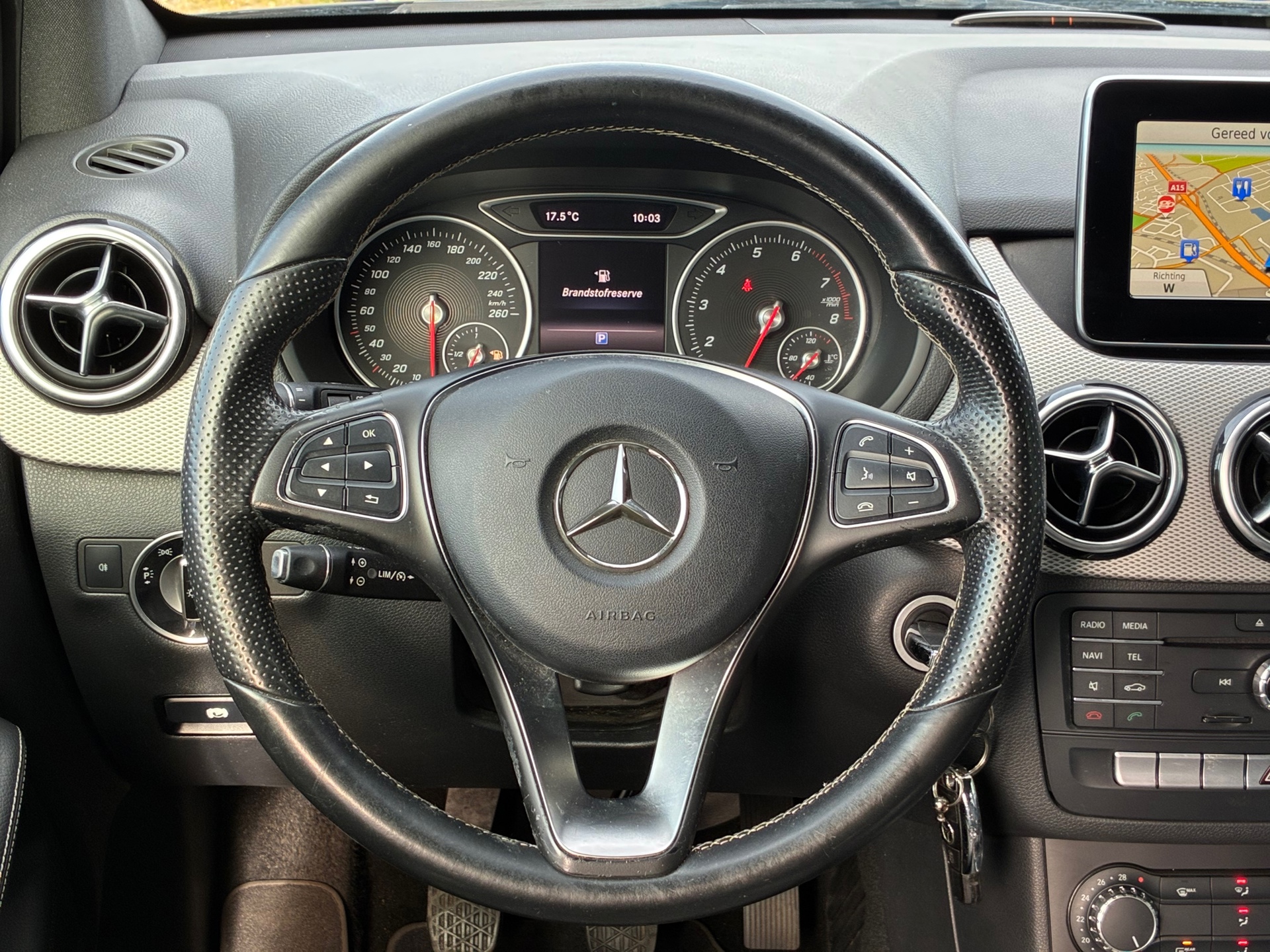 Foto van Mercedes-Benz B 200