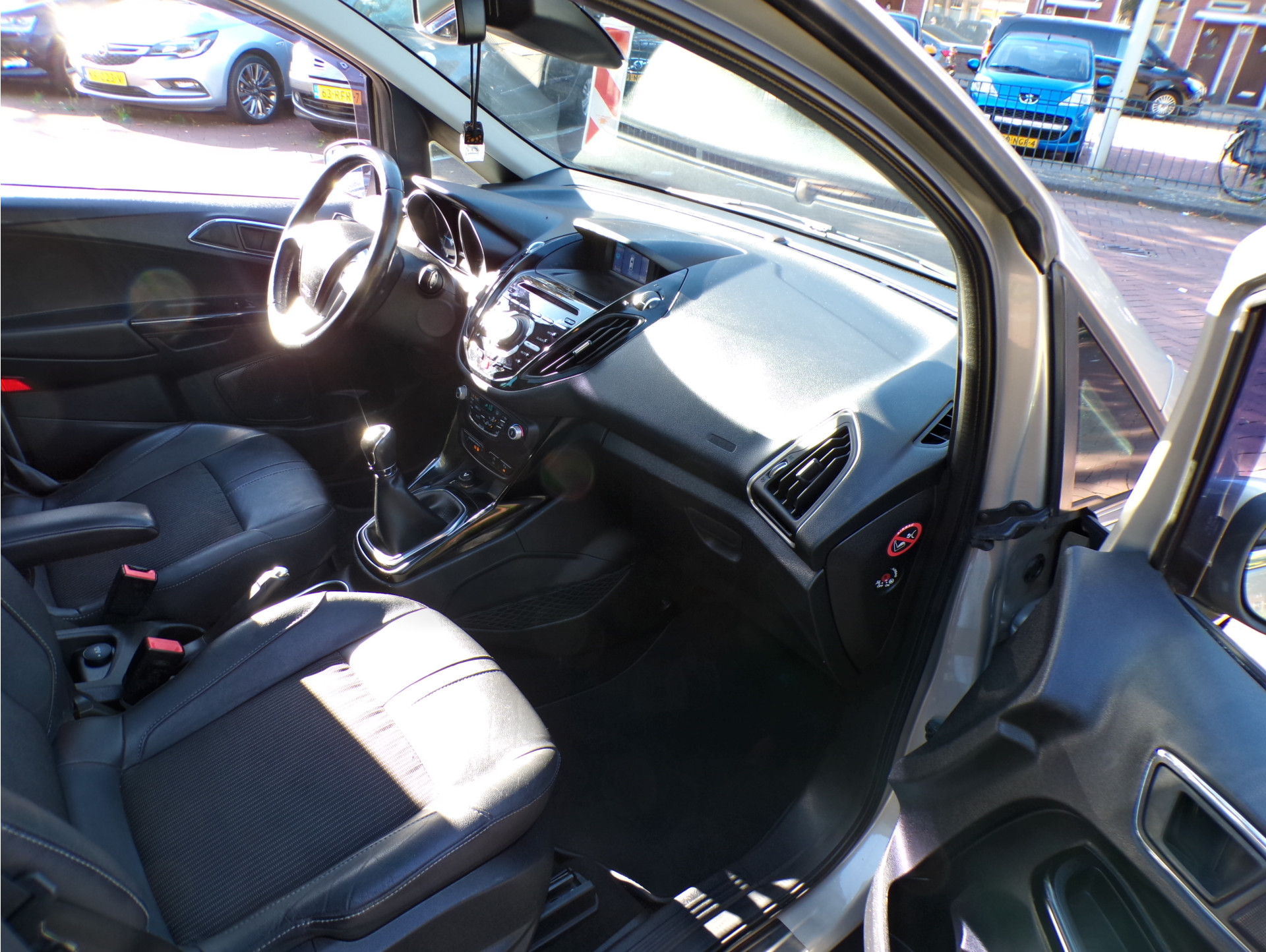 Foto van Ford B-max