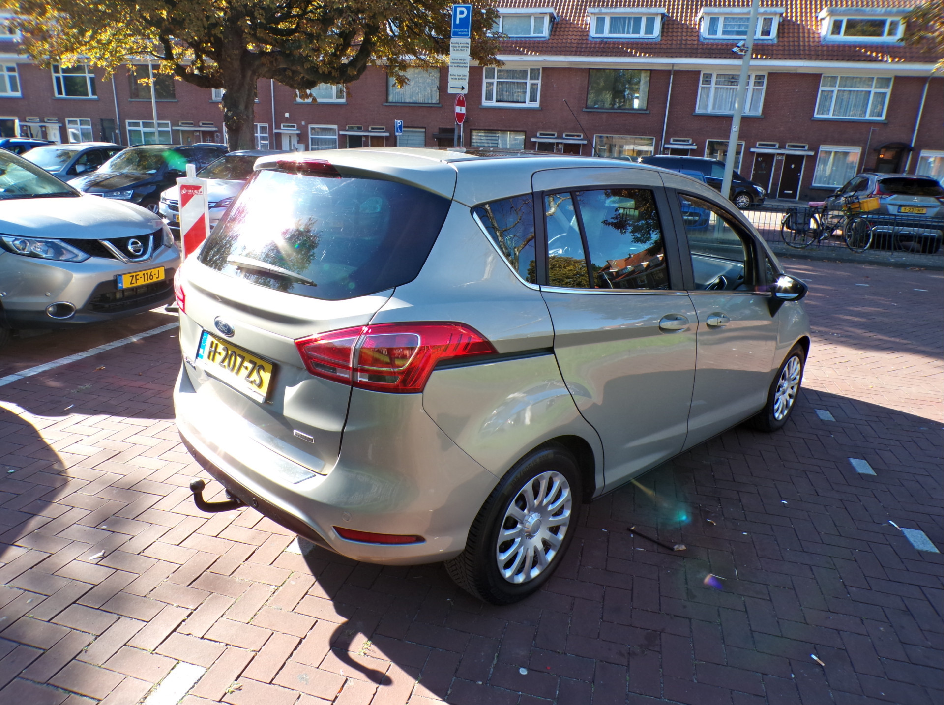Foto van Ford B-max