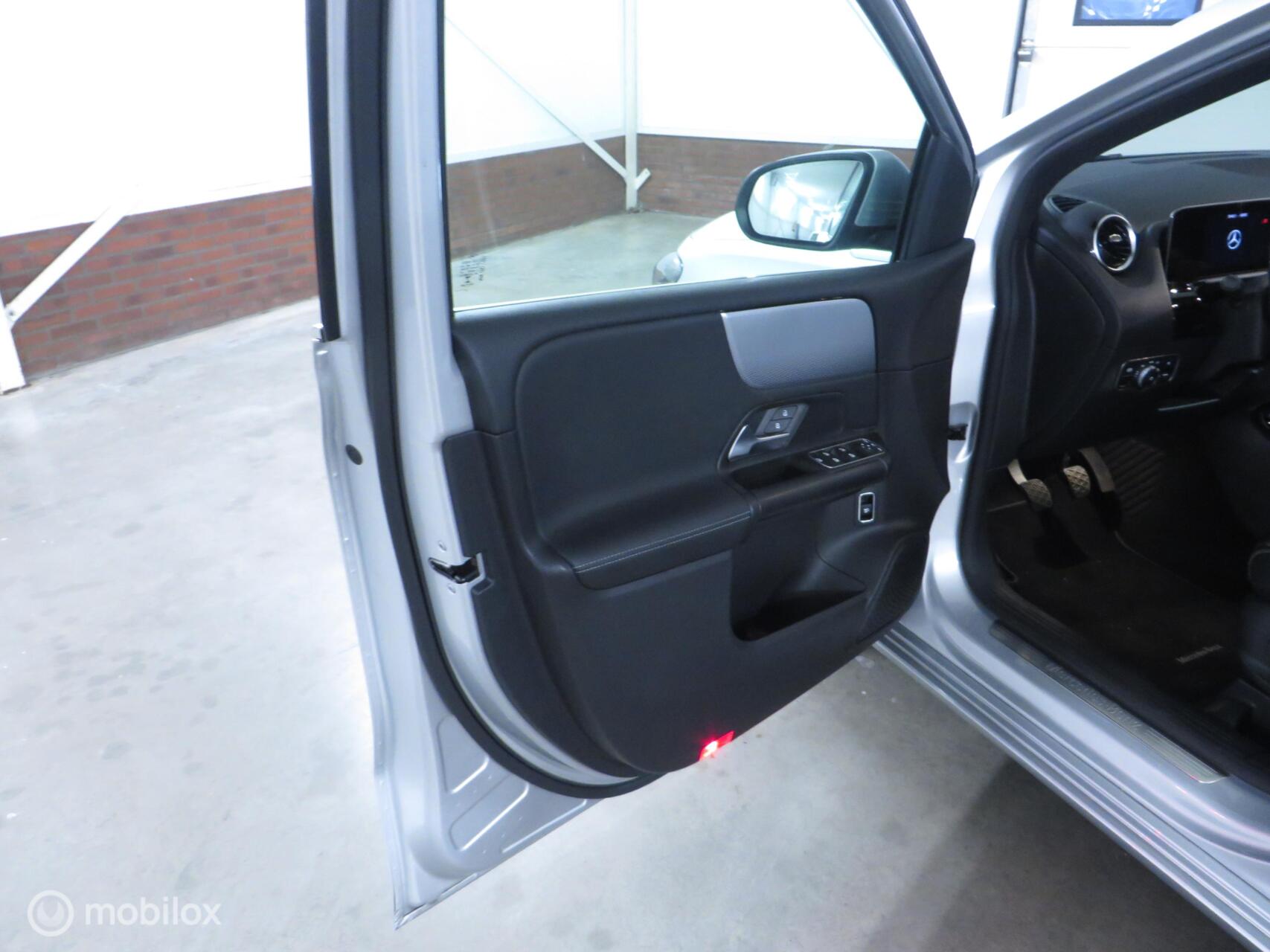 Foto van Mercedes-Benz B 160