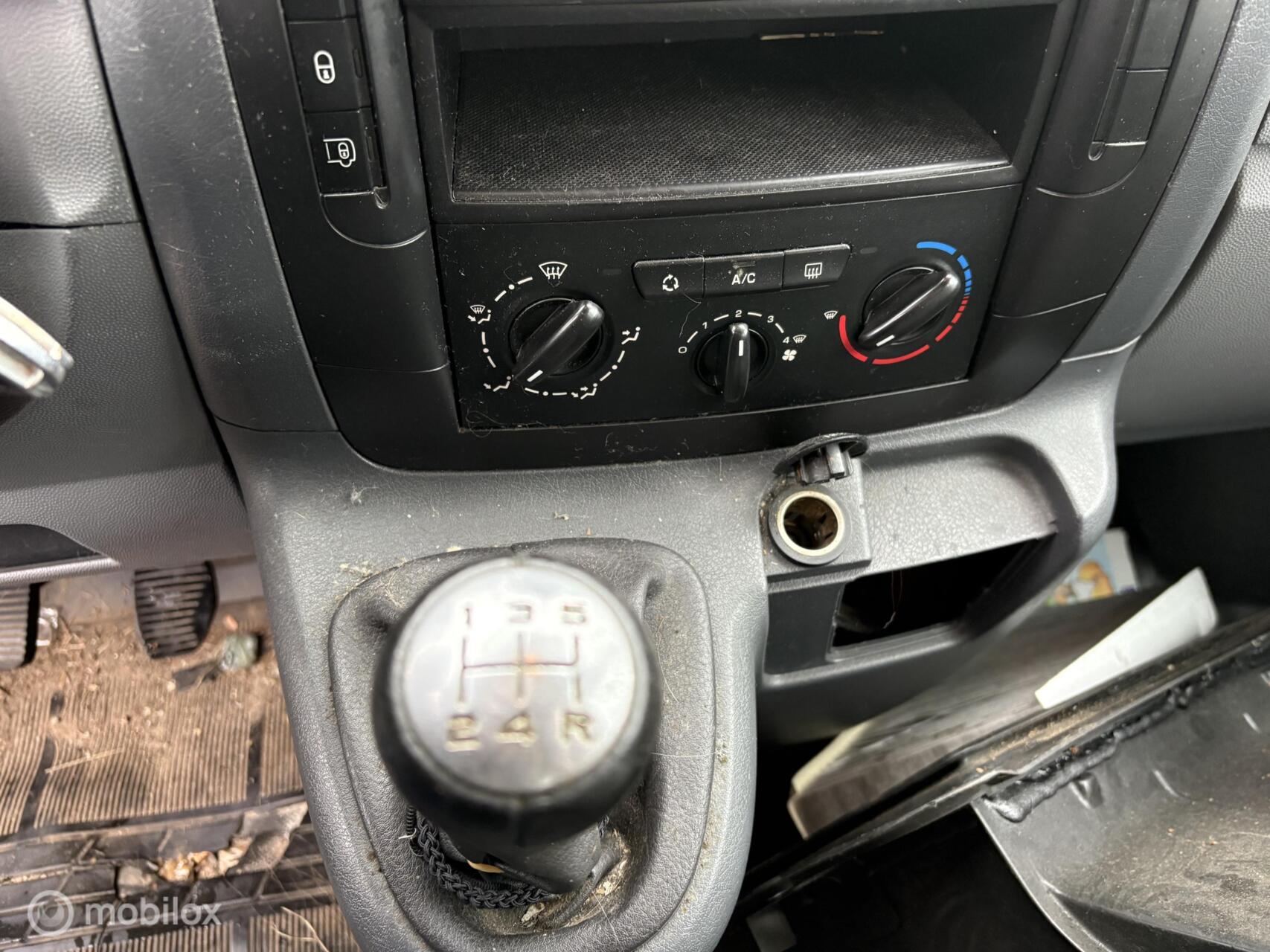 Foto van Peugeot Expert 227 1.6hdi 16v-90