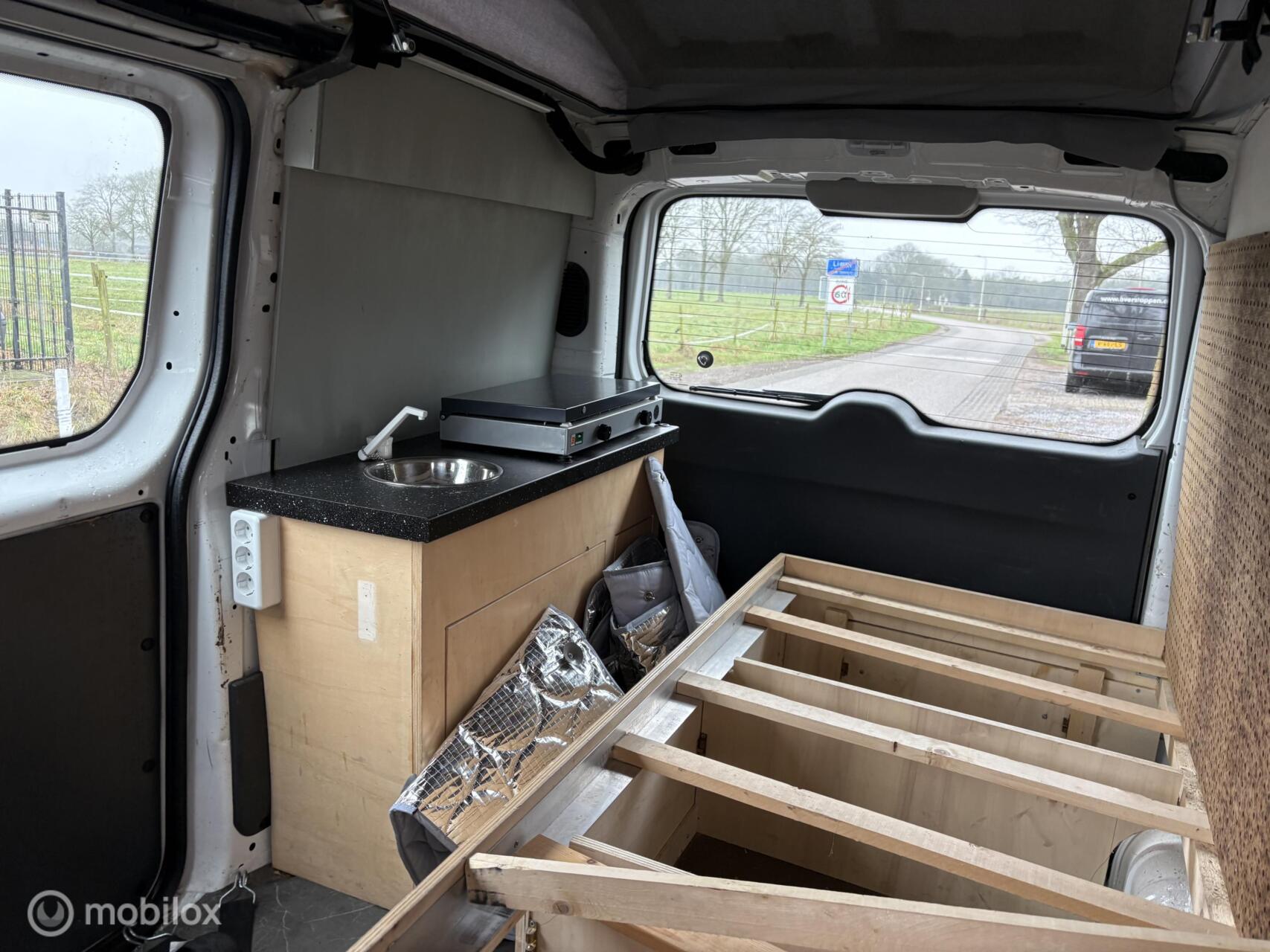 Foto van Peugeot Expert 227 1.6hdi 16v-90