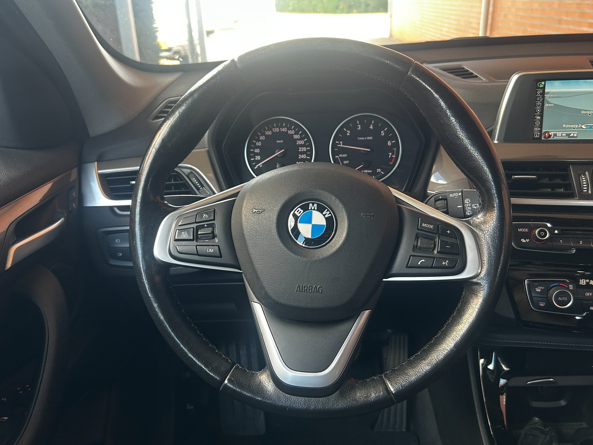Foto van BMW X1 Xdrive20i