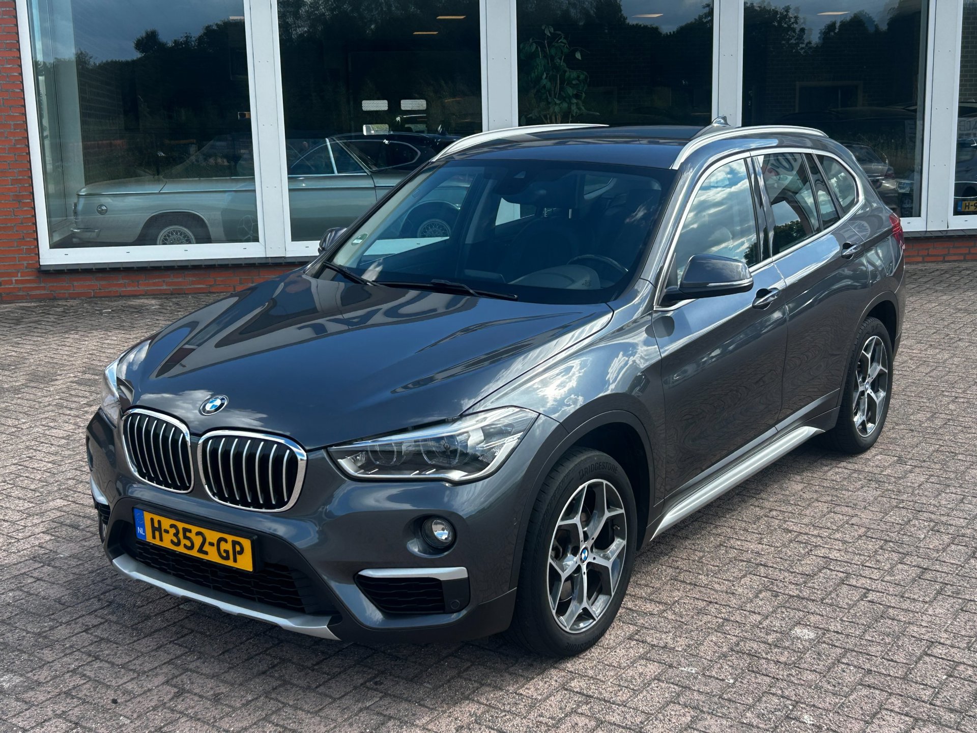 Foto van BMW X1 Xdrive20i