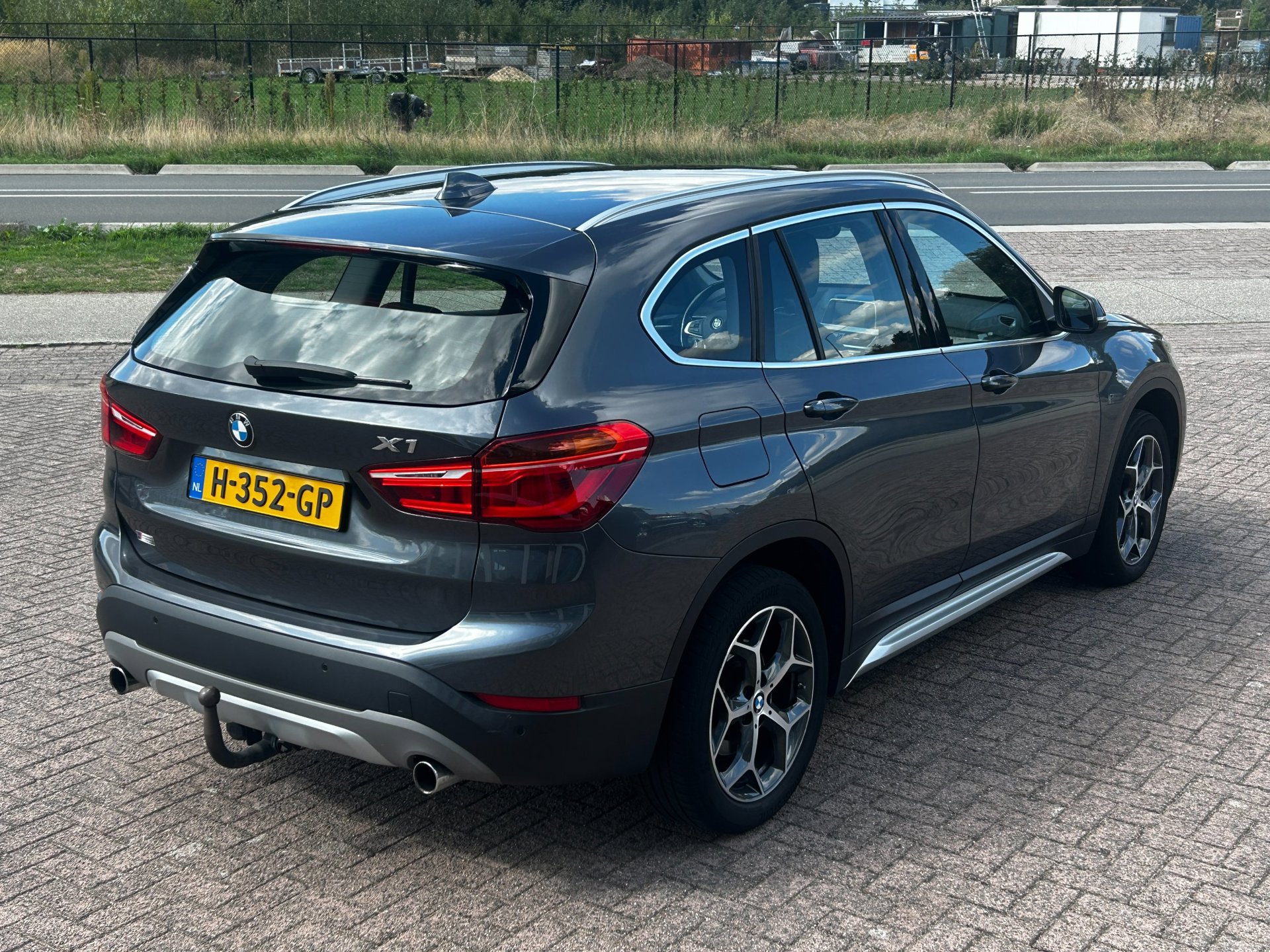 Foto van BMW X1 Xdrive20i