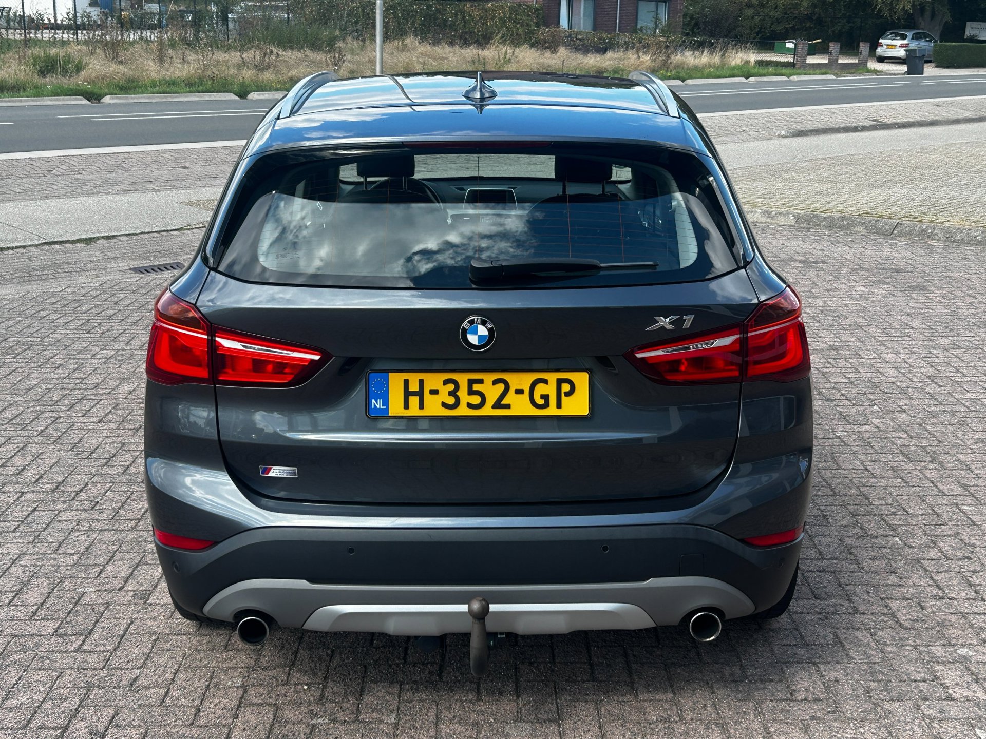 Foto van BMW X1 Xdrive20i