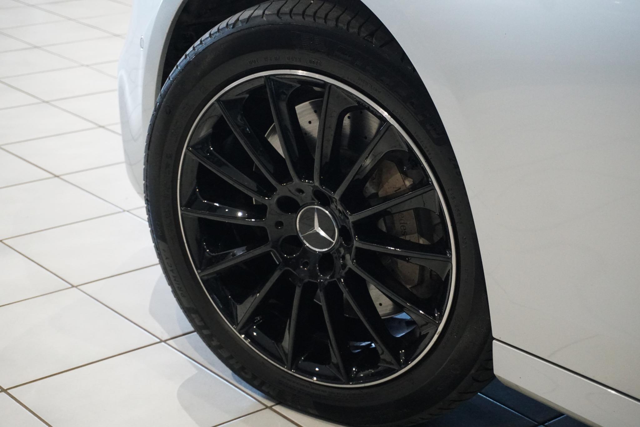 Foto van Mercedes-Benz E 400 D 4 Matic