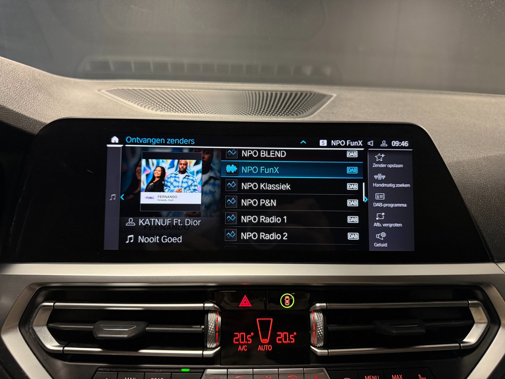 Foto van BMW 330e