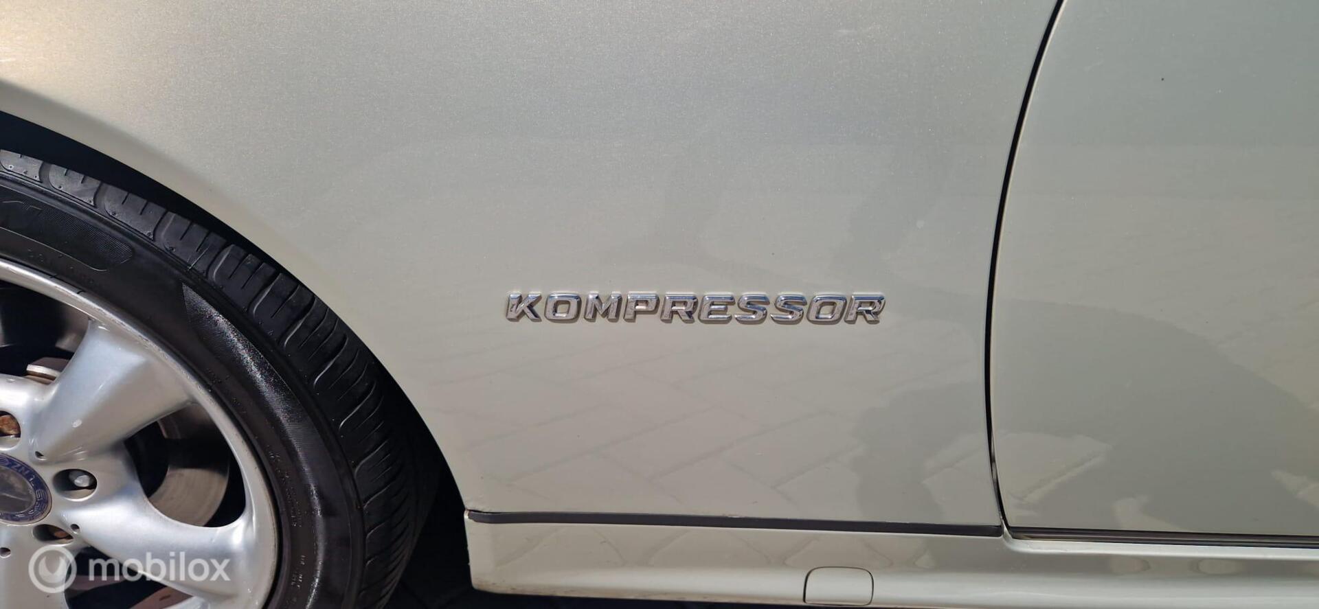 Foto van Mercedes-Benz SLK 200 Kompressor