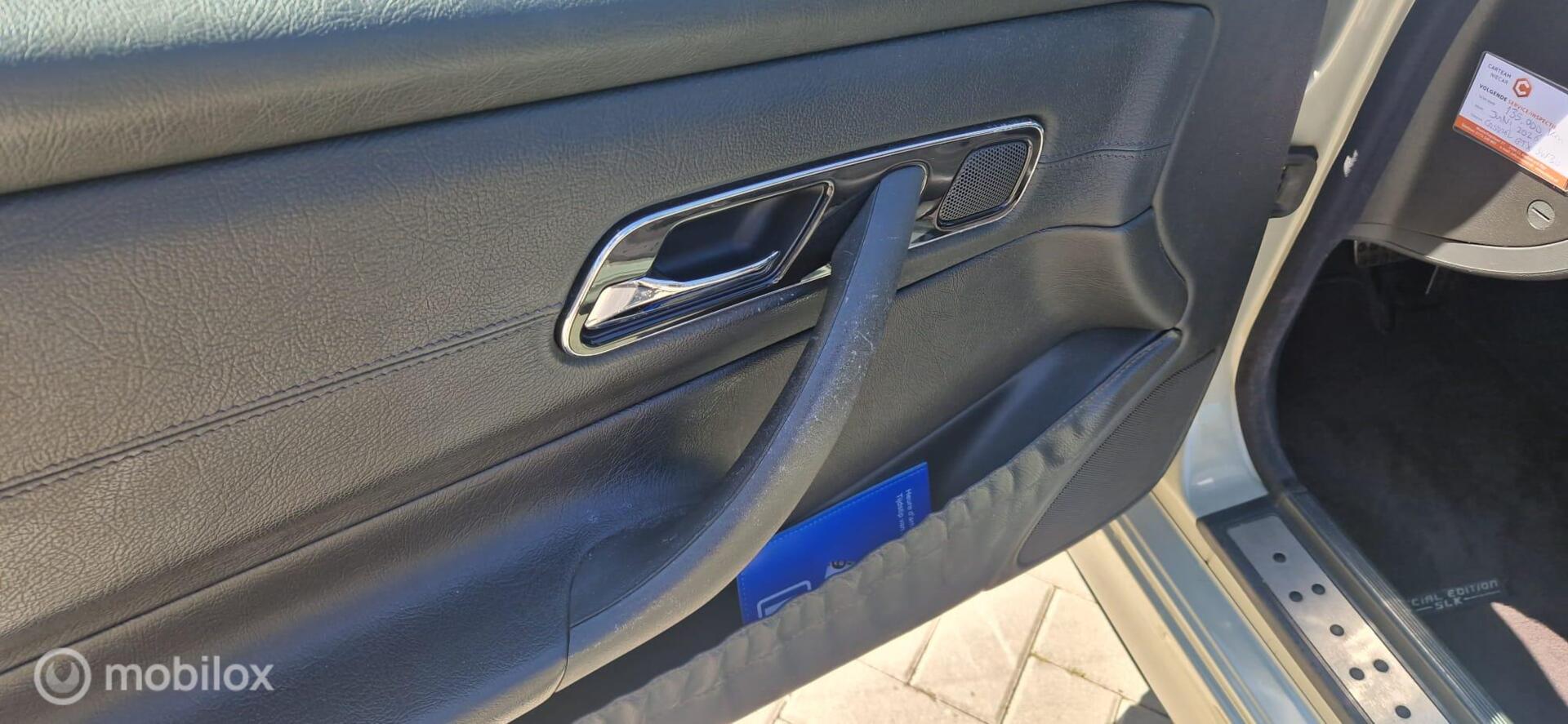 Foto van Mercedes-Benz SLK 200 Kompressor