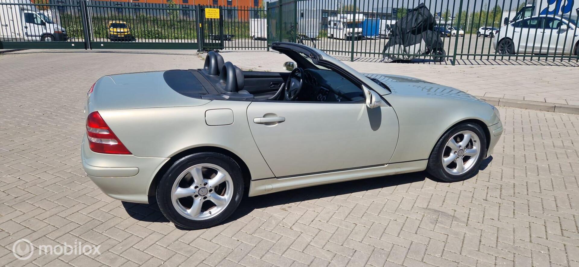 Foto van Mercedes-Benz SLK 200 Kompressor