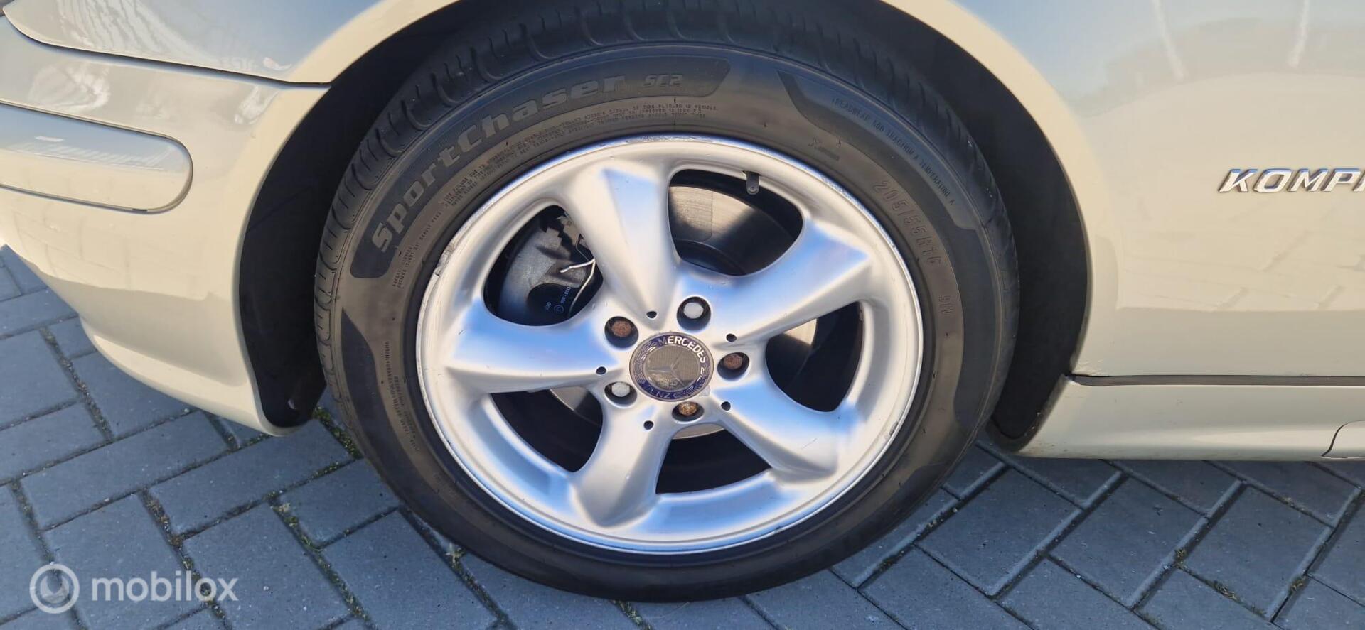 Foto van Mercedes-Benz SLK 200 Kompressor