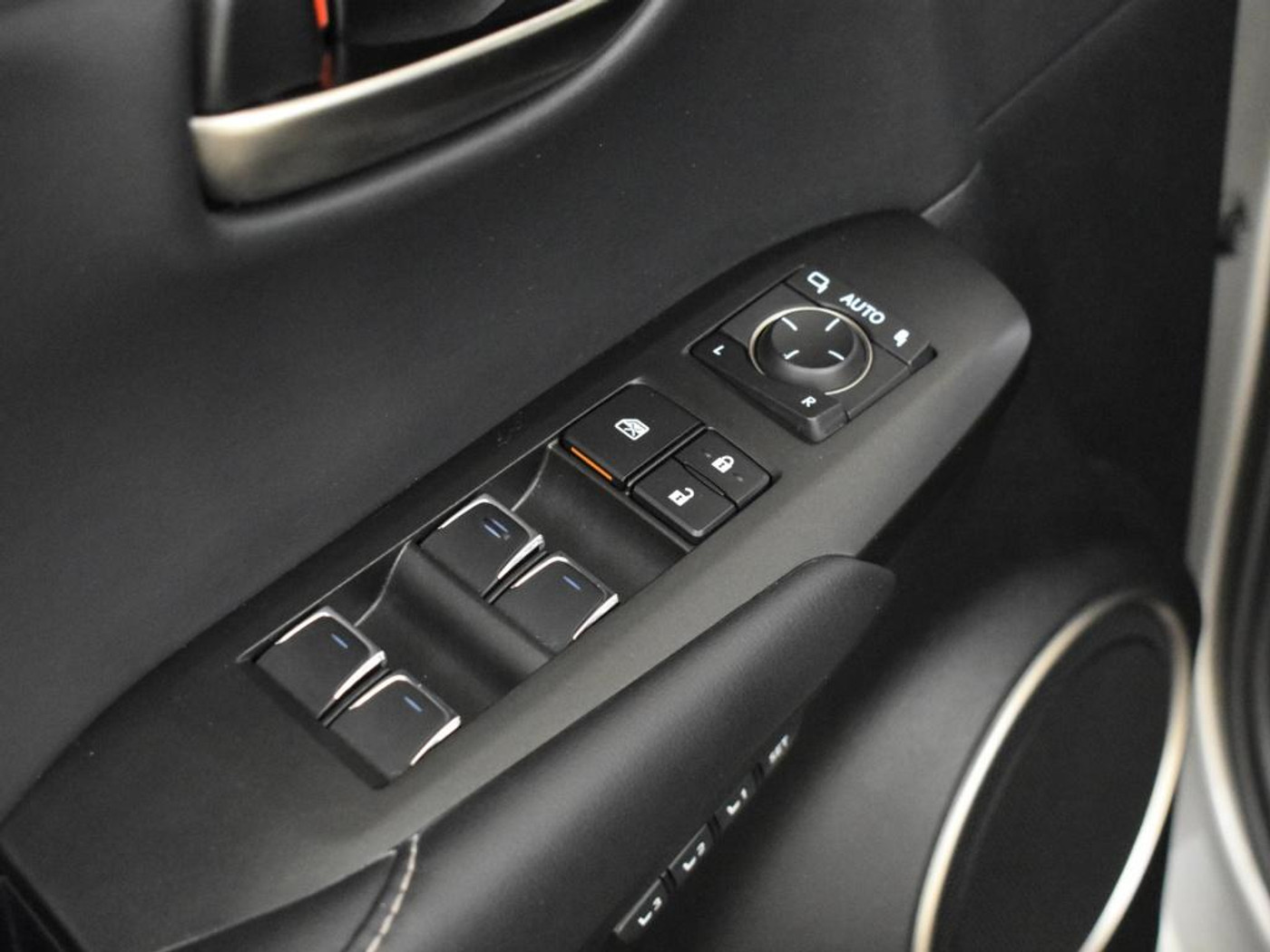 Foto van Lexus Lexus Nx300h