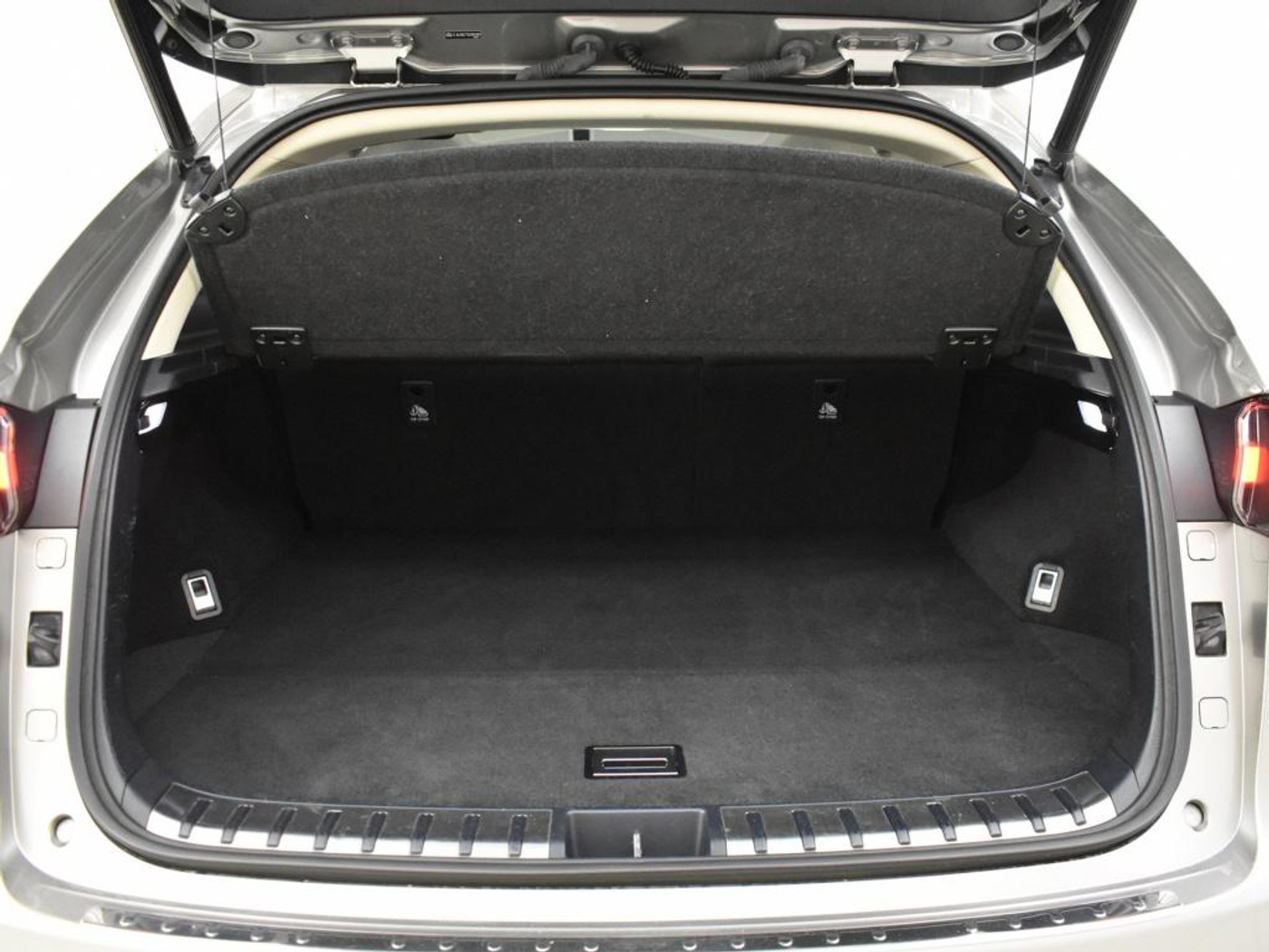 Foto van Lexus Lexus Nx300h