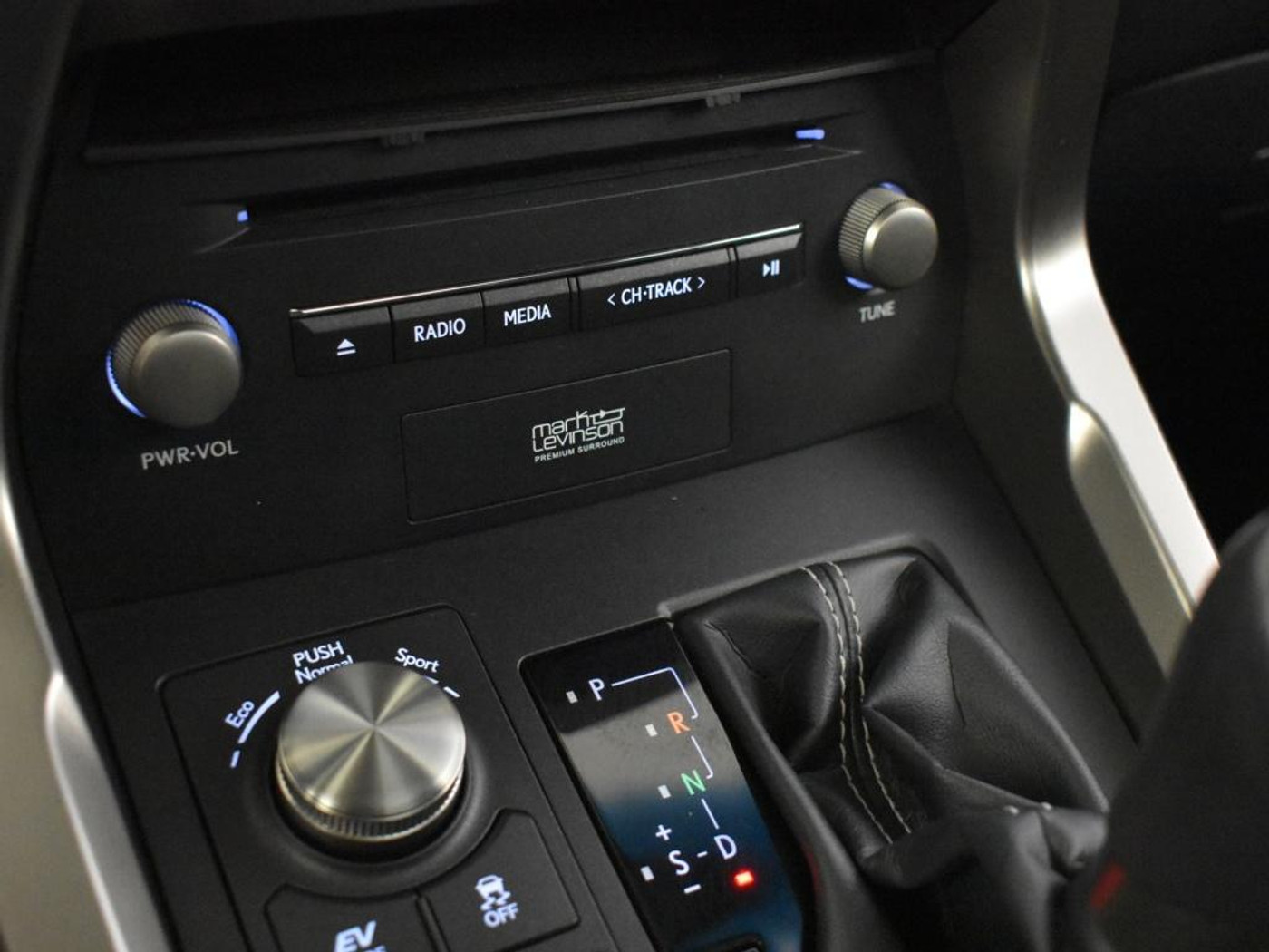 Foto van Lexus Lexus Nx300h