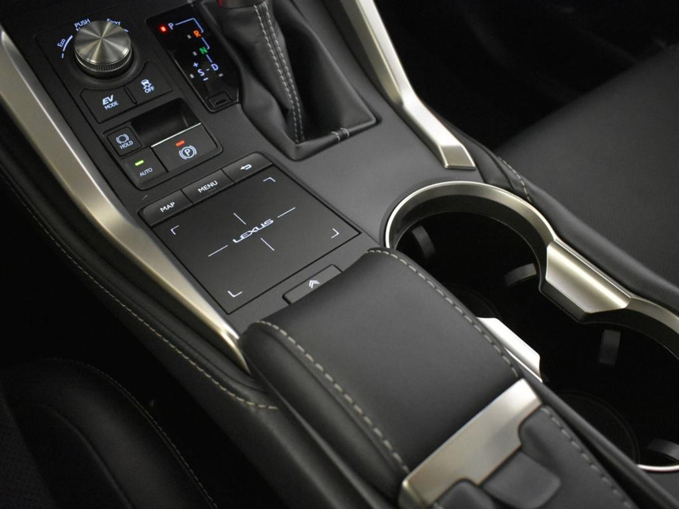 Foto van Lexus Lexus Nx300h