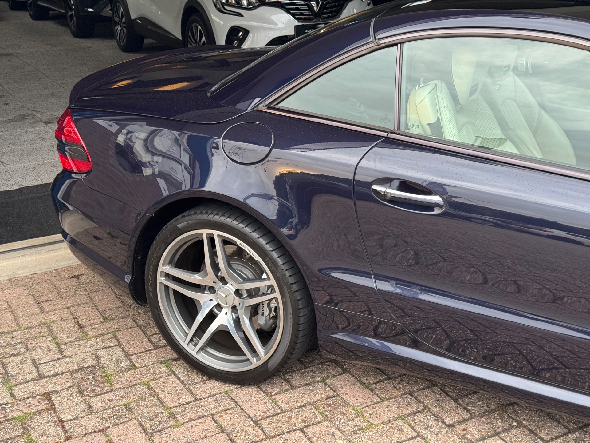Foto van Mercedes-Benz SL 63 AMG