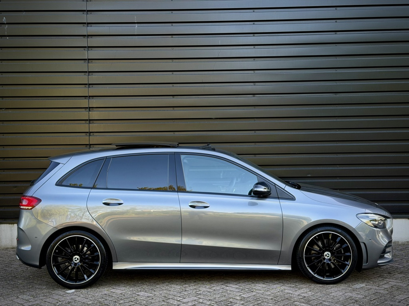 Foto van Mercedes-Benz B 220