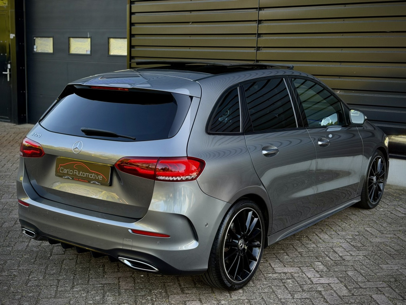 Foto van Mercedes-Benz B 220
