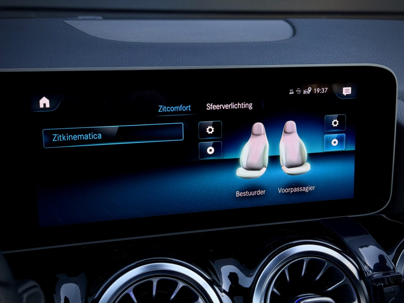 Foto van Mercedes-Benz B 220